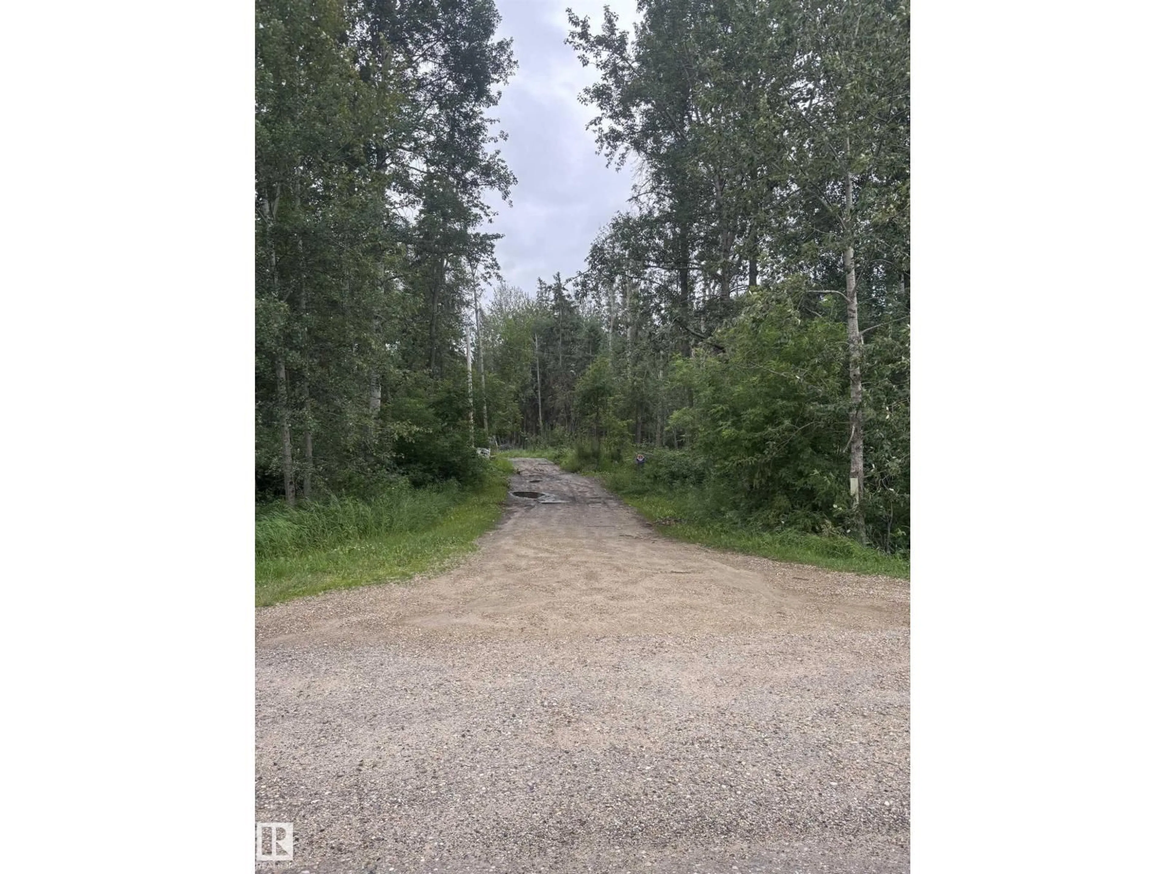 Blurry image for 51213 - 22 RGE ROAD 261 RGE ROAD, Rural Parkland County Alberta T7Y1B1