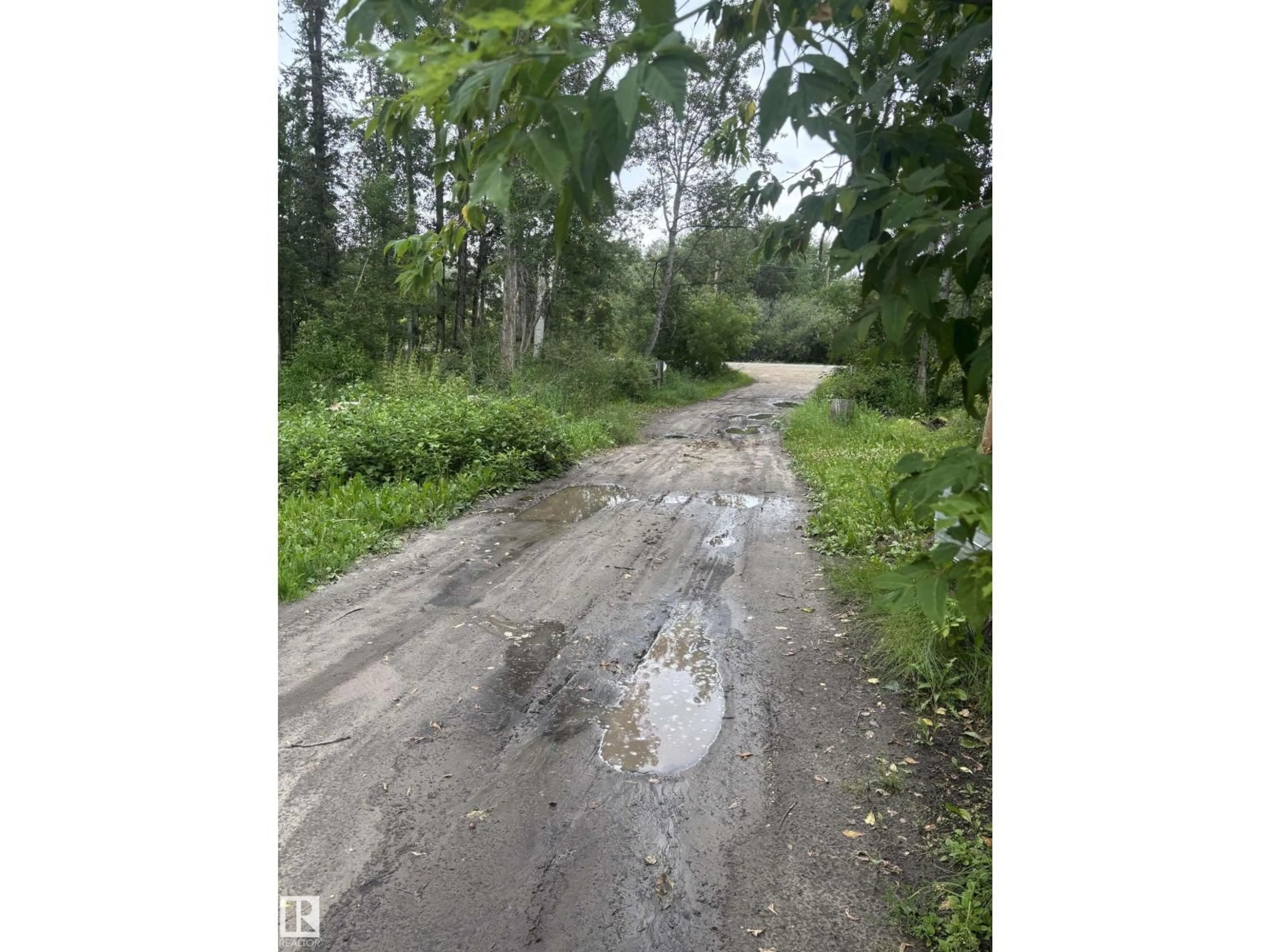 Blurry image for 51213 - 22 RGE ROAD 261 RGE ROAD, Rural Parkland County Alberta T7Y1B1