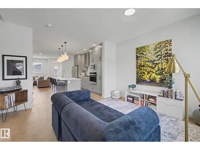 SW - 5745 HAWTHORN CM, Edmonton 5