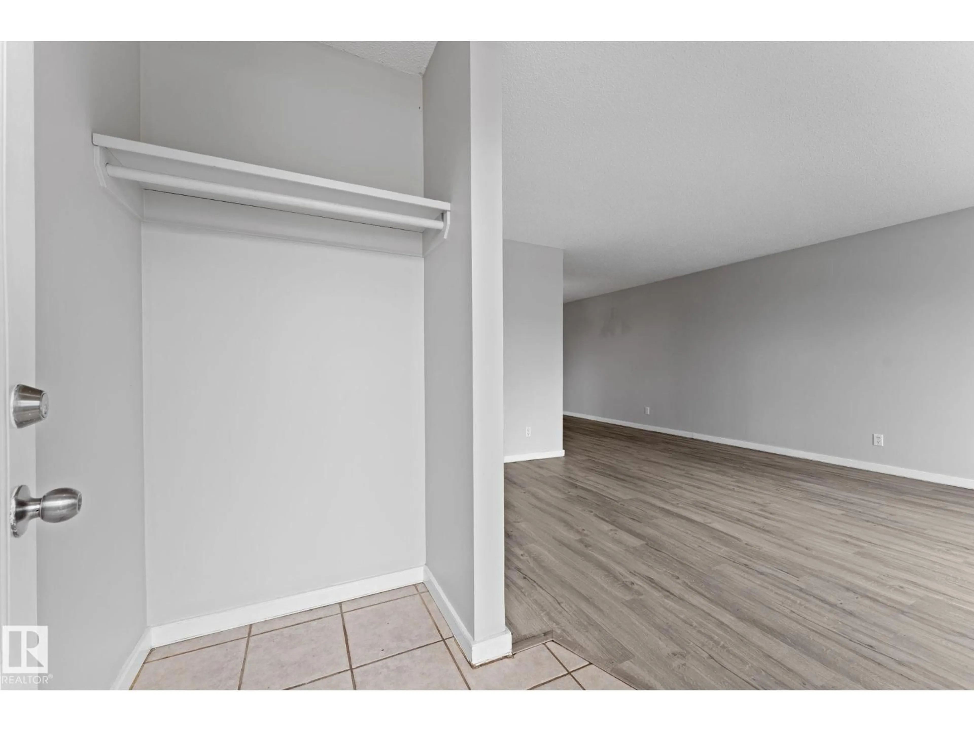 Unknown for 3019 139 AV, Edmonton Alberta T5Y1M1