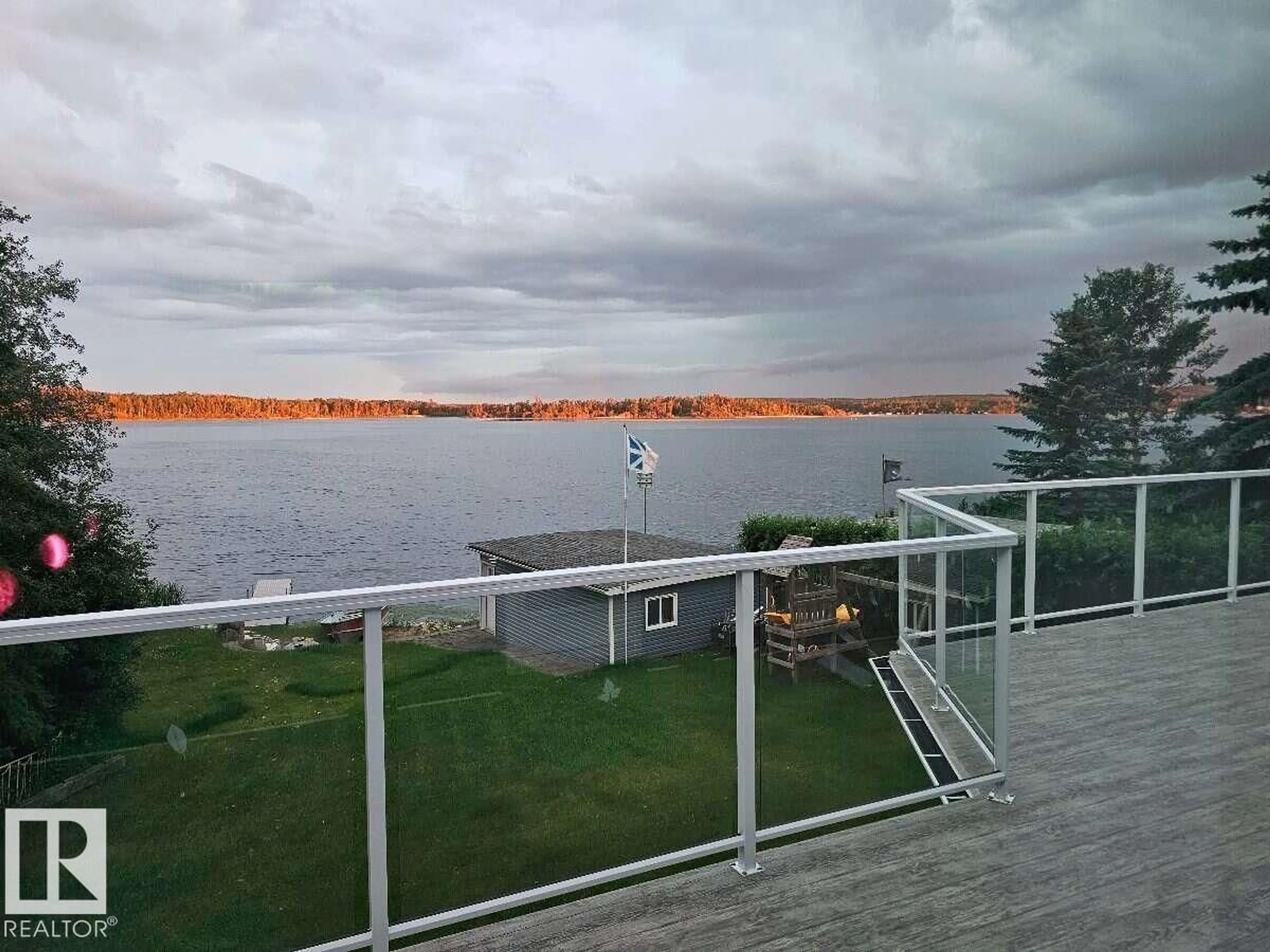 Patio, water/lake/river/ocean view for 57230 - 361 RANGE ROAD 25, Rural Barrhead County Alberta T0E1A0