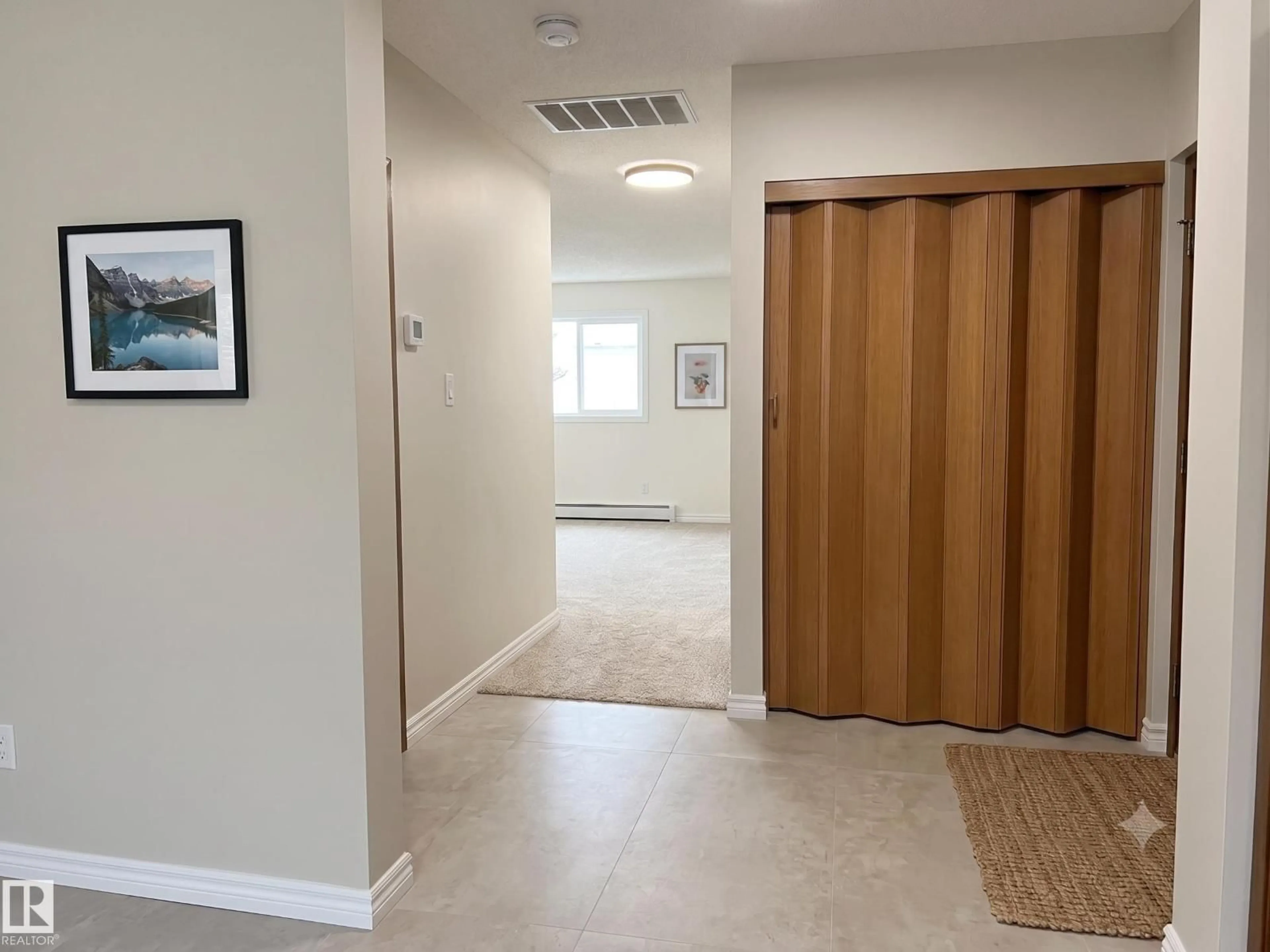 Indoor entryway for #301 - 10320 113 ST, Edmonton Alberta T5K1P6