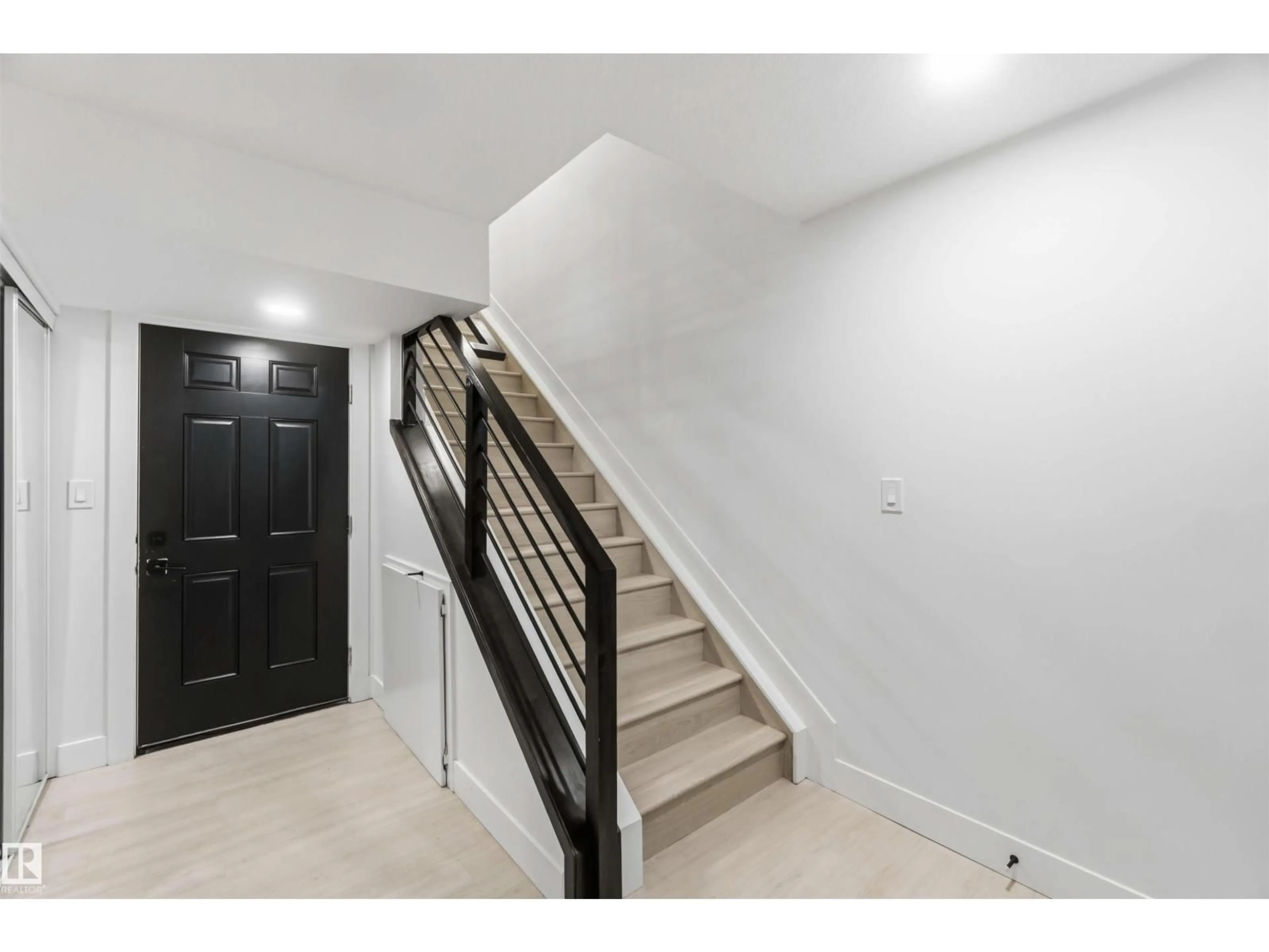 Unknown for 230 - 67 EDGEMONT RD, Edmonton Alberta T6M0Y8