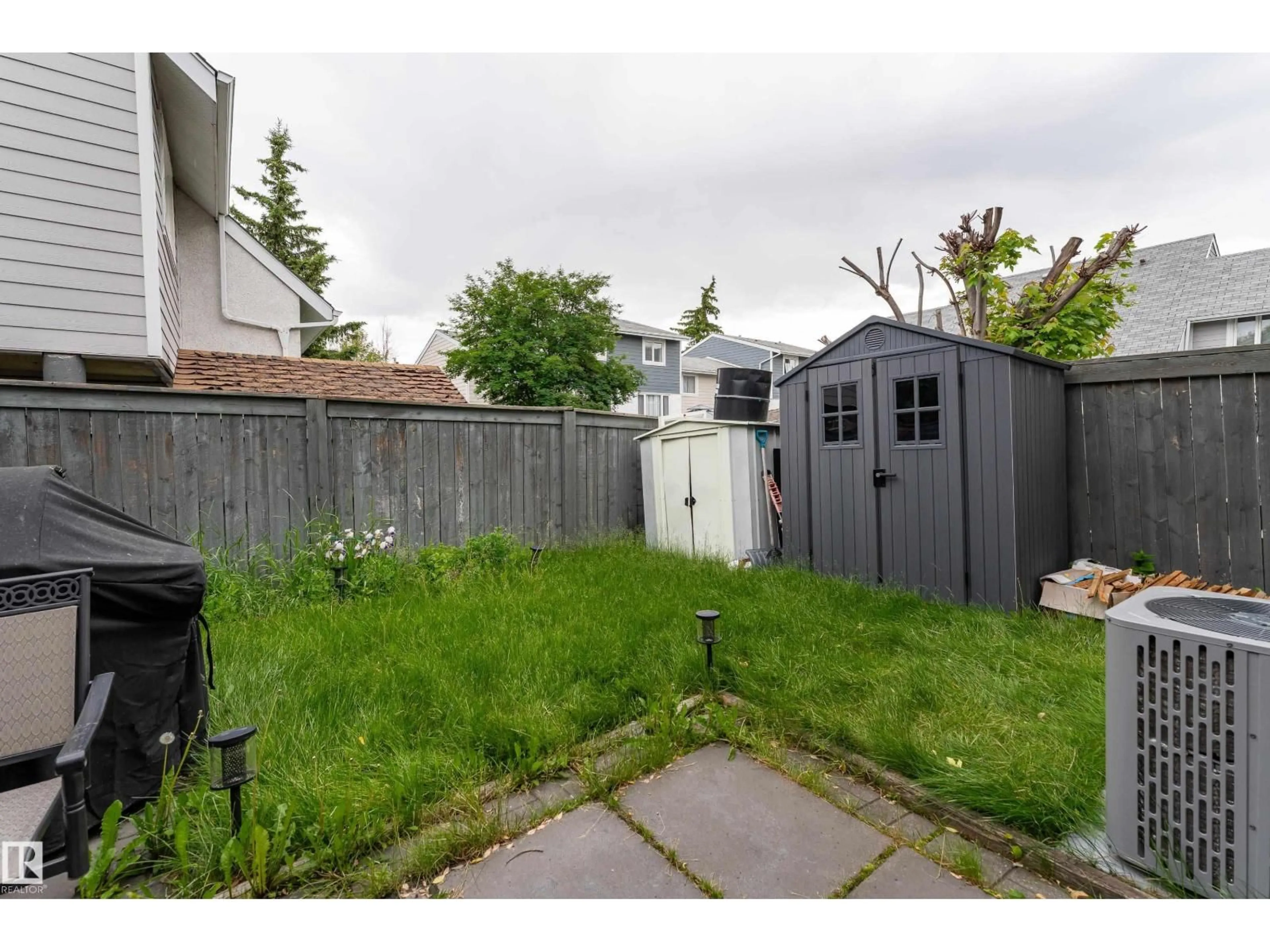 Patio, street for 105 CALLINGWOOD TWO NW, Edmonton Alberta T5T1A3