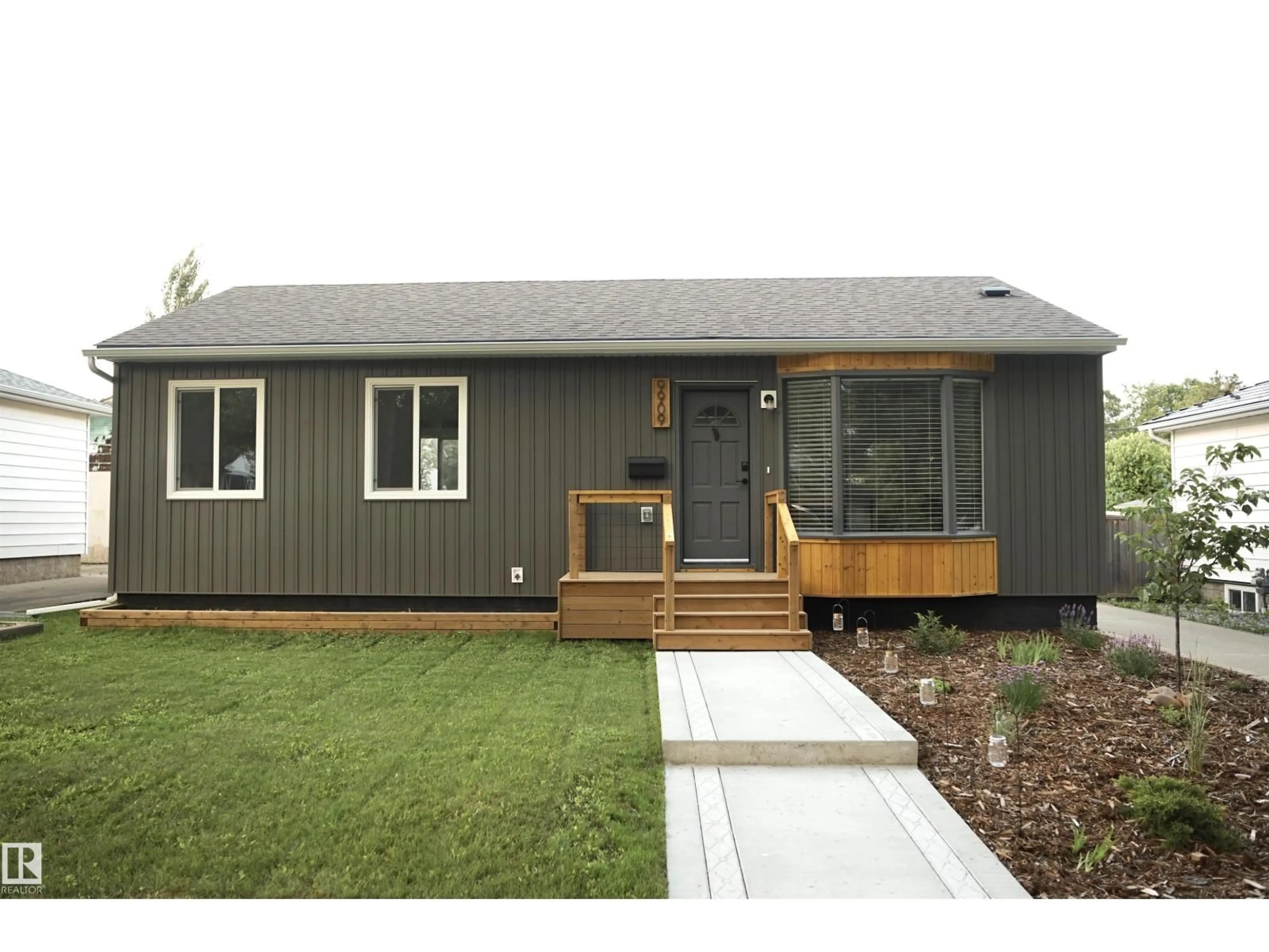 Home with vinyl exterior material, street for 9909 108 ST, Fort Saskatchewan Alberta T8L2J3