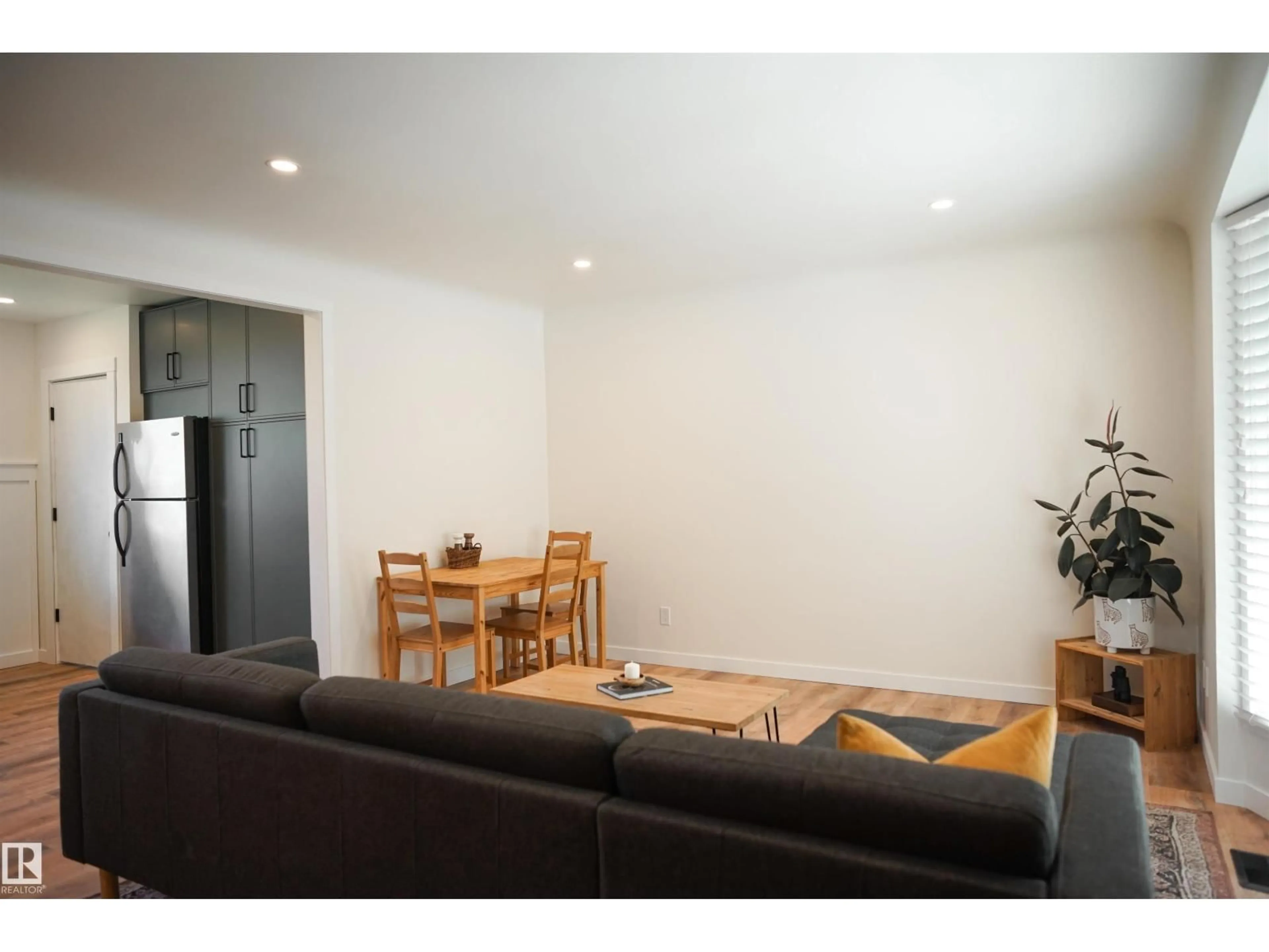 A pic of a room for 9909 108 ST, Fort Saskatchewan Alberta T8L2J3