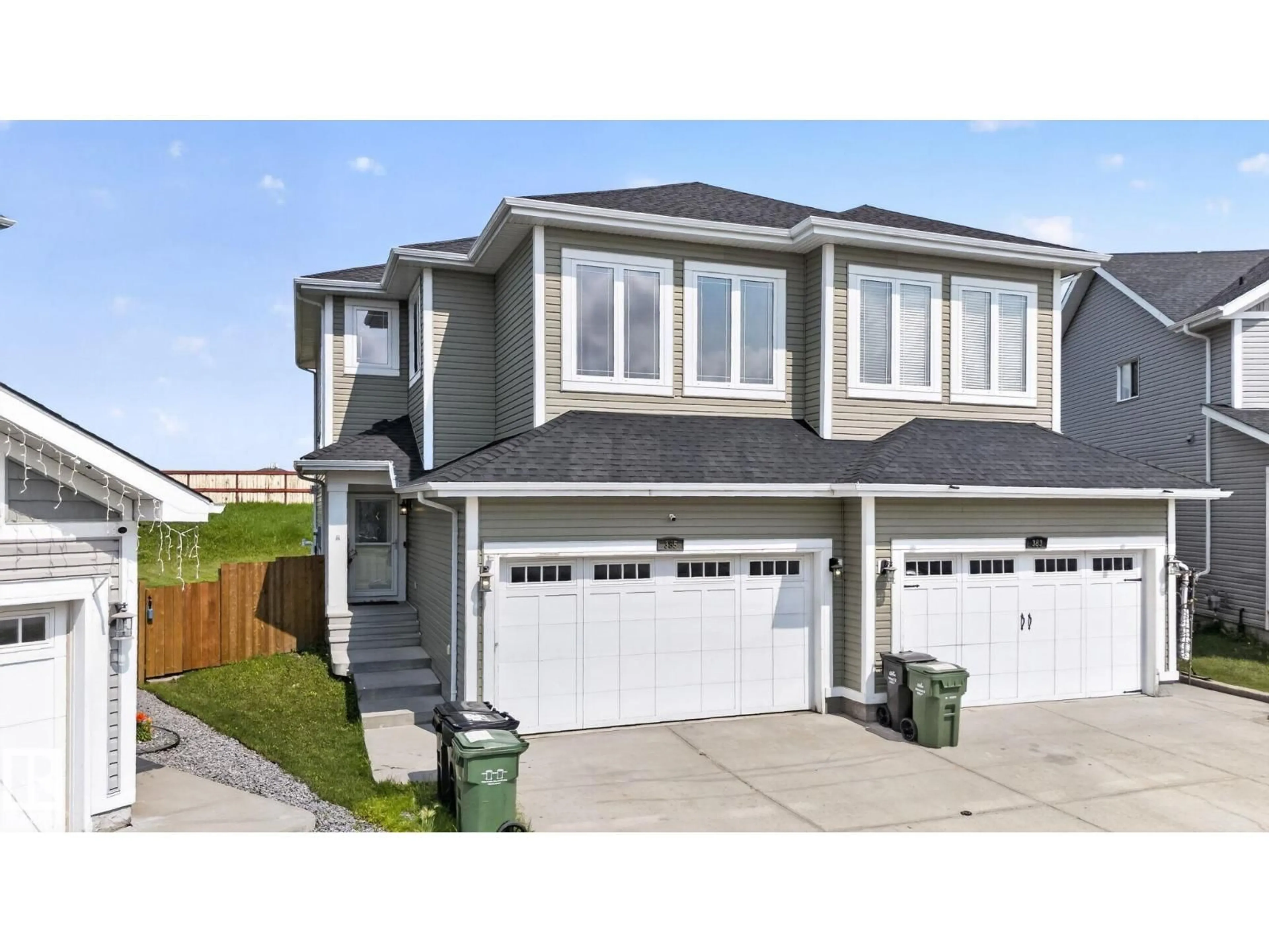 Home with vinyl exterior material, street for 385 SIMMONDS WY, Leduc Alberta T9E0Y9