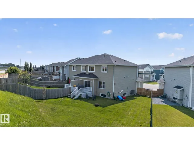 385 SIMMONDS WY, Leduc 5