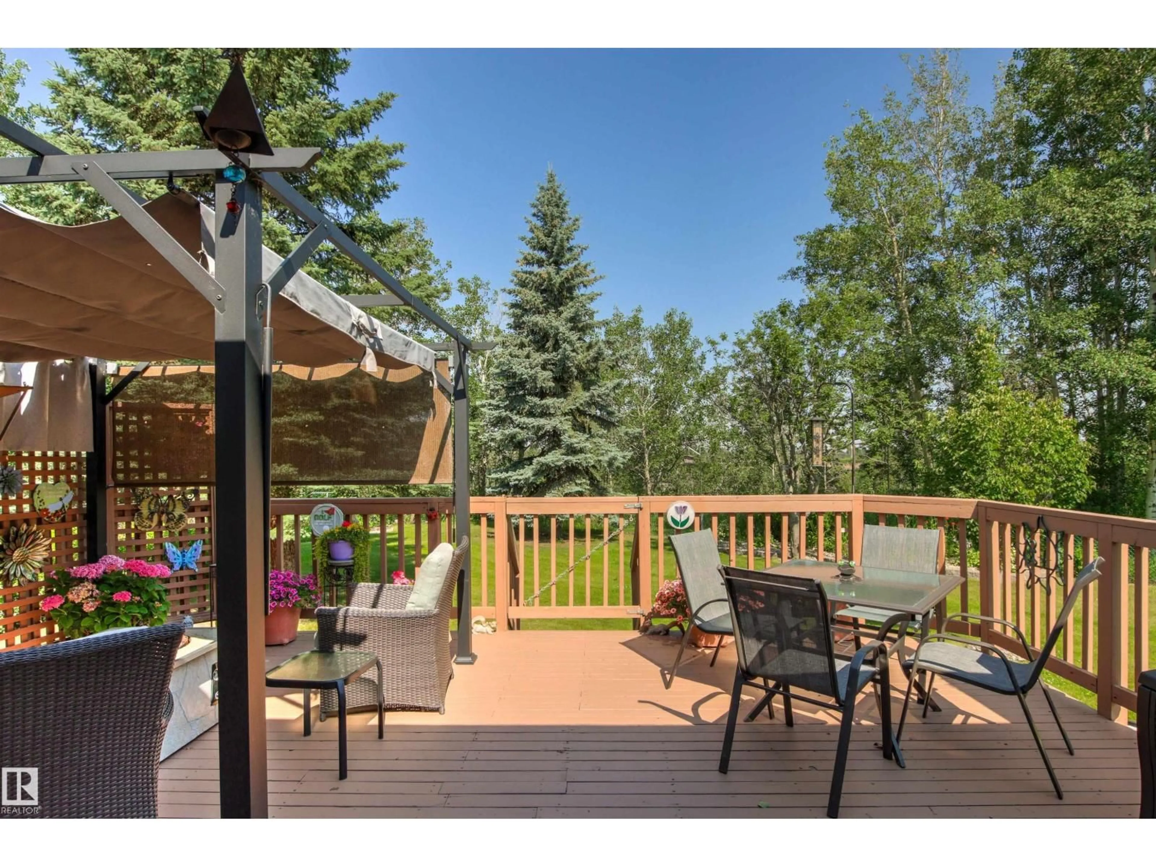 Patio, unknown for 64 - 12 BLACKBURN DR, Edmonton Alberta T6W1C1