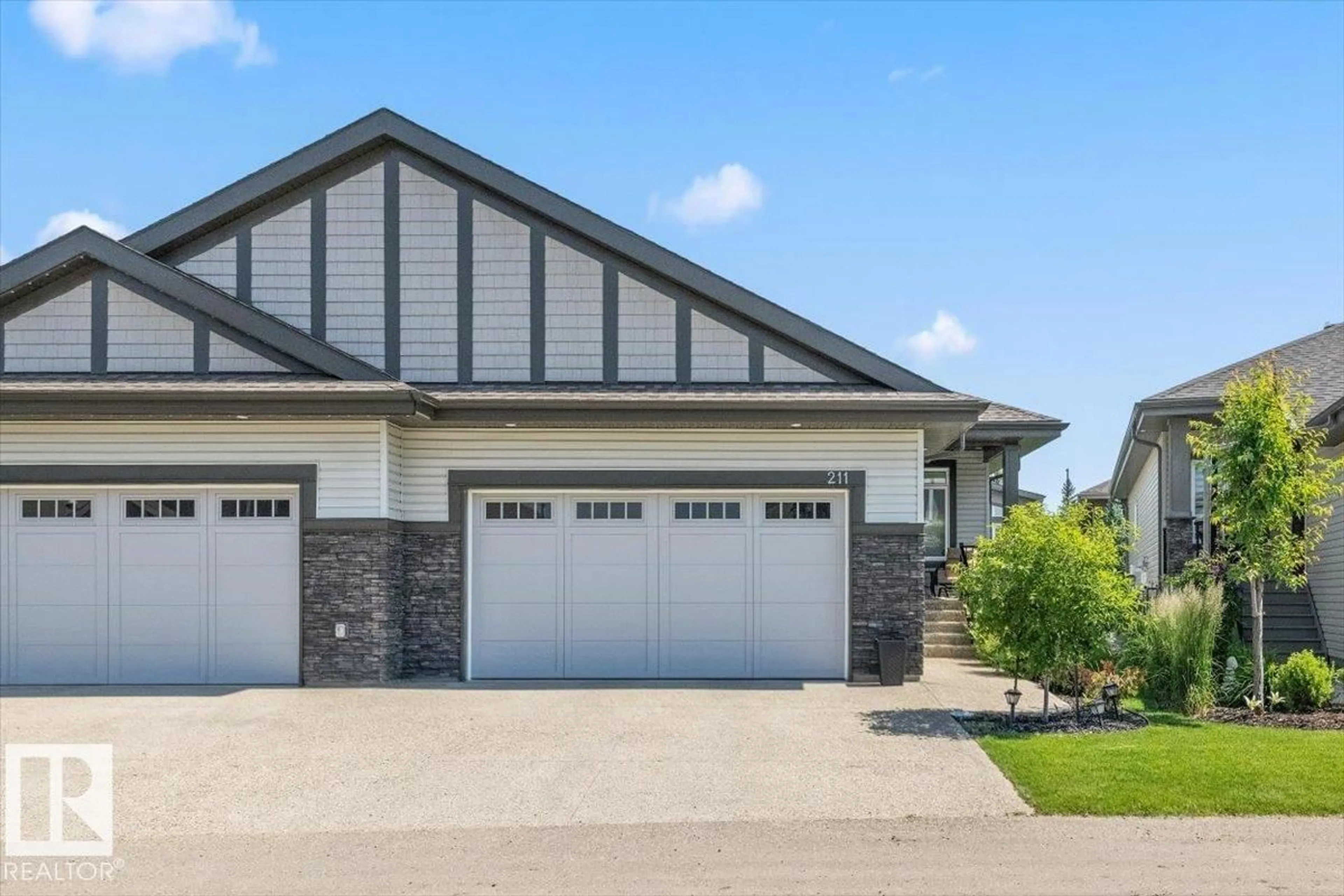 Home with vinyl exterior material, street for 211 HEATHERGLEN DR, Spruce Grove Alberta T7X0R6