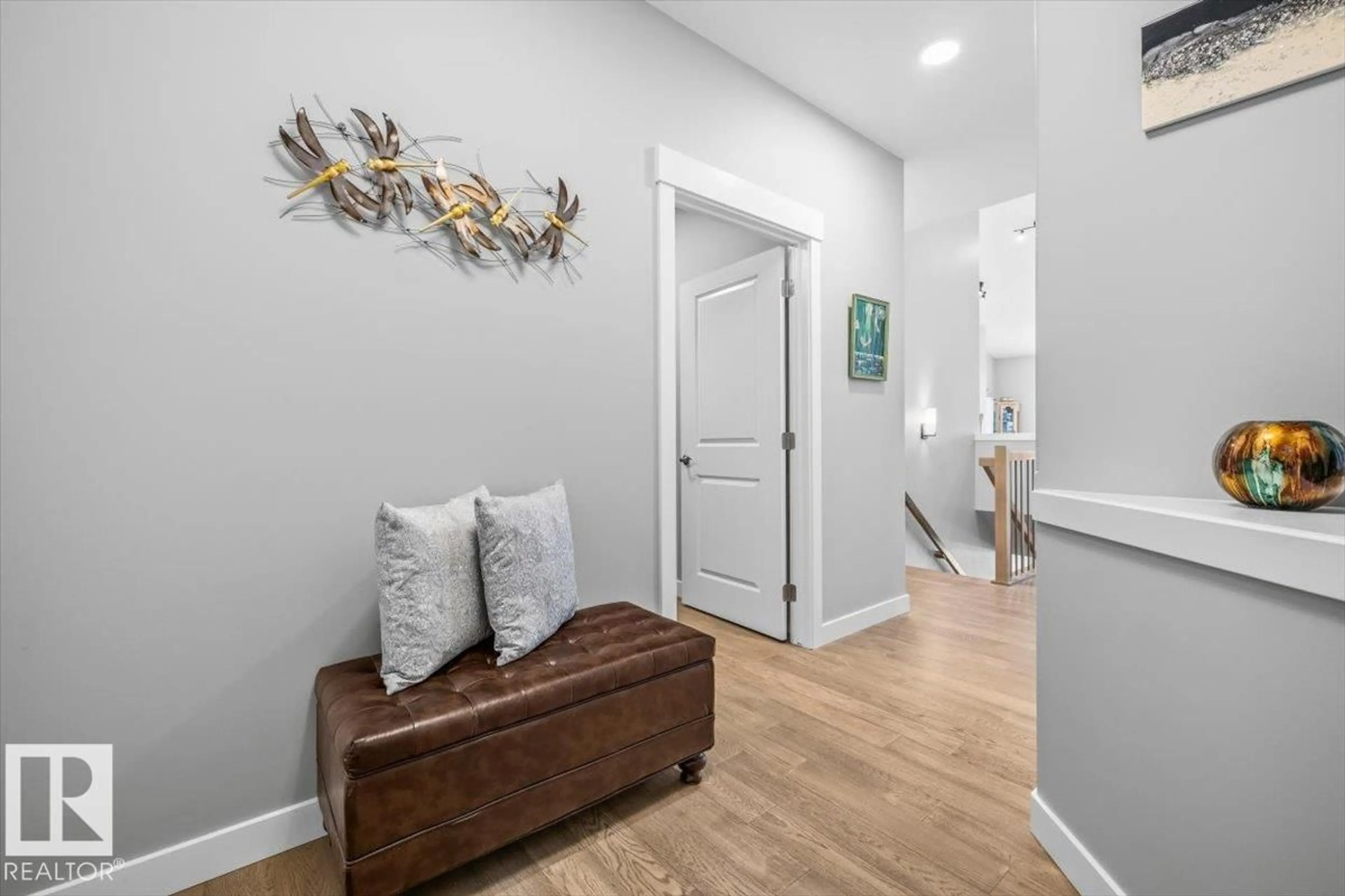 Indoor entryway for 211 HEATHERGLEN DR, Spruce Grove Alberta T7X0R6