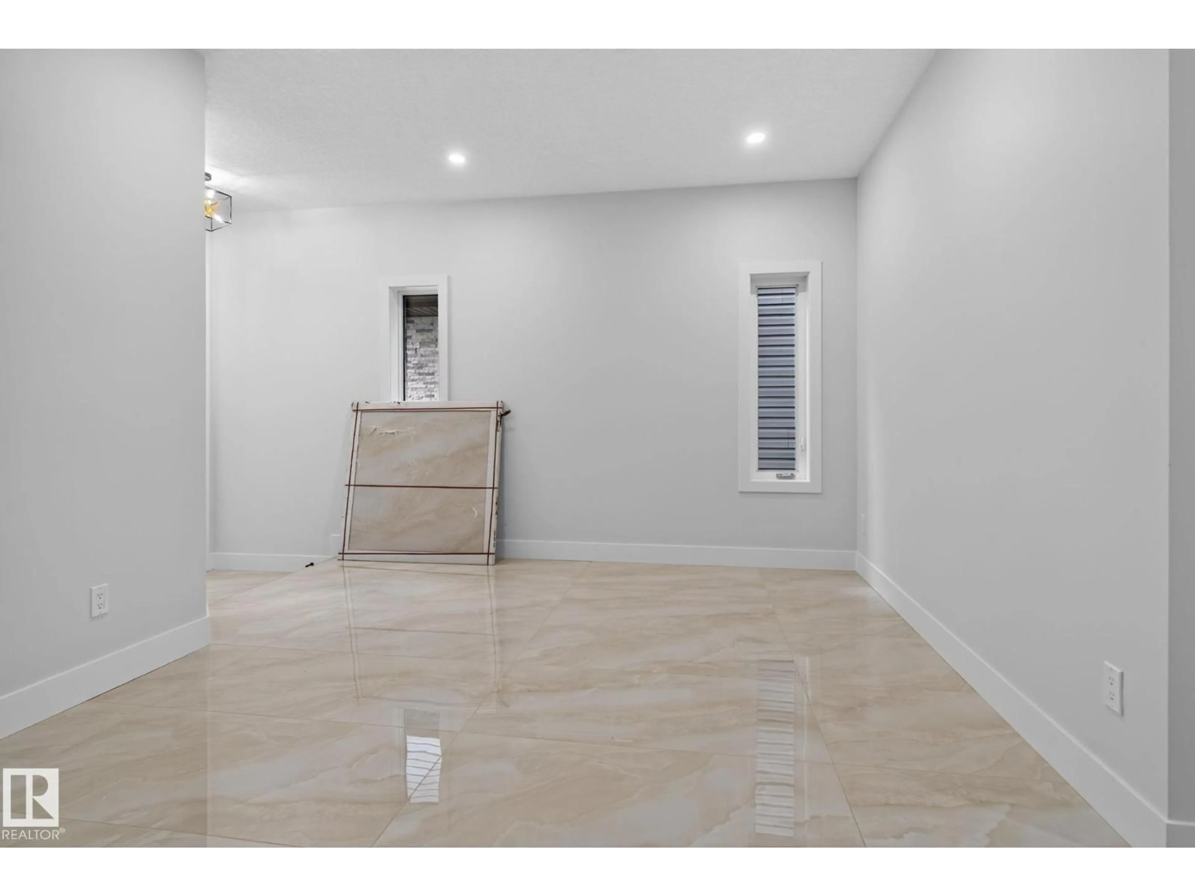 A pic of a room for 213 FRASER WY, Edmonton Alberta T5Y4C1