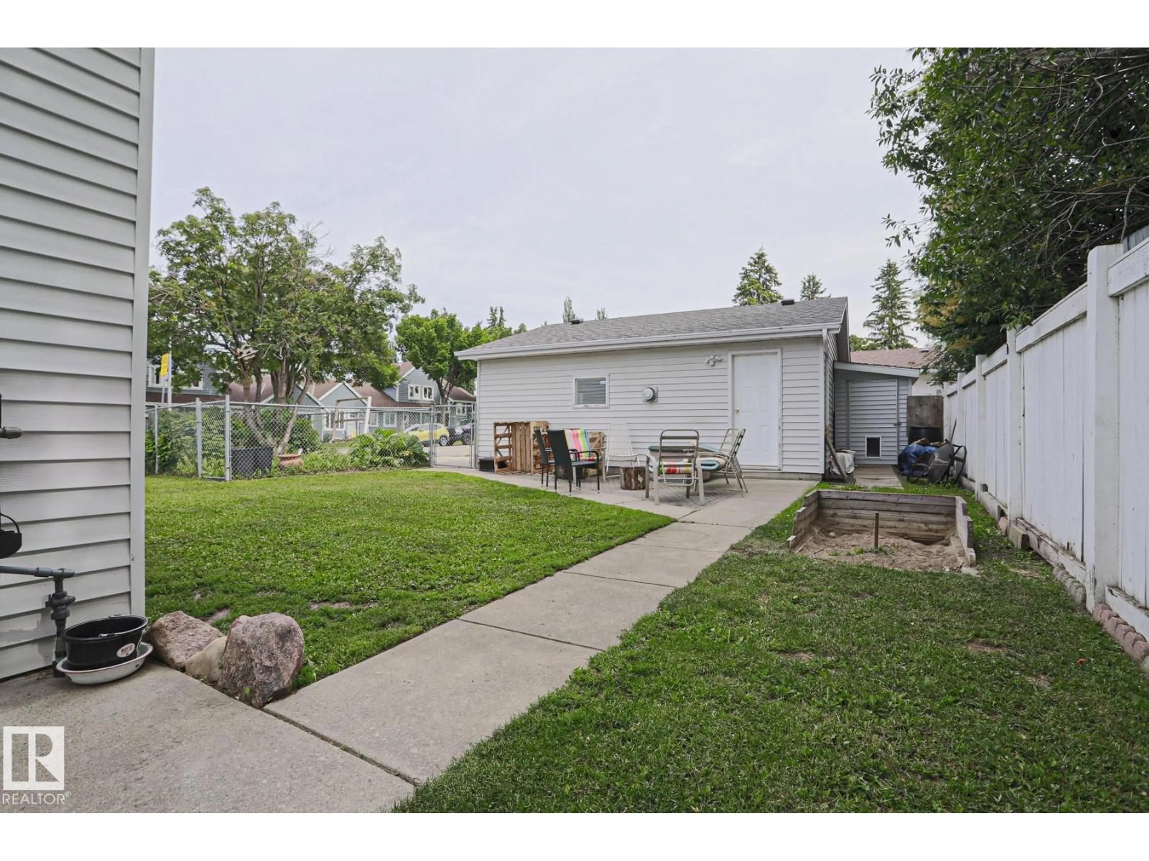Unknown for NW - 1439 80 ST, Edmonton Alberta T6K2R3