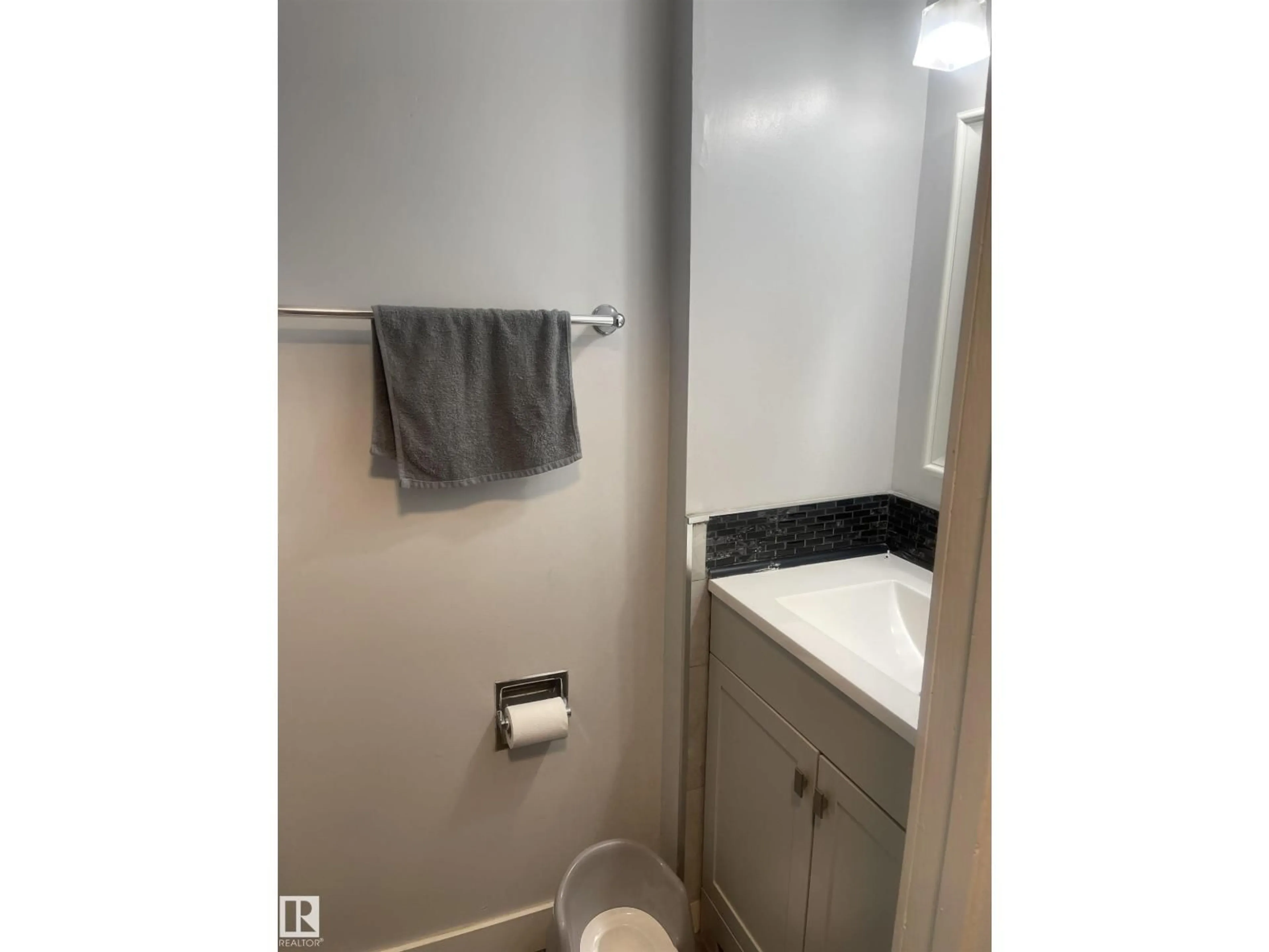 Standard bathroom, unknown for 3221 132A AV, Edmonton Alberta T5A3K4