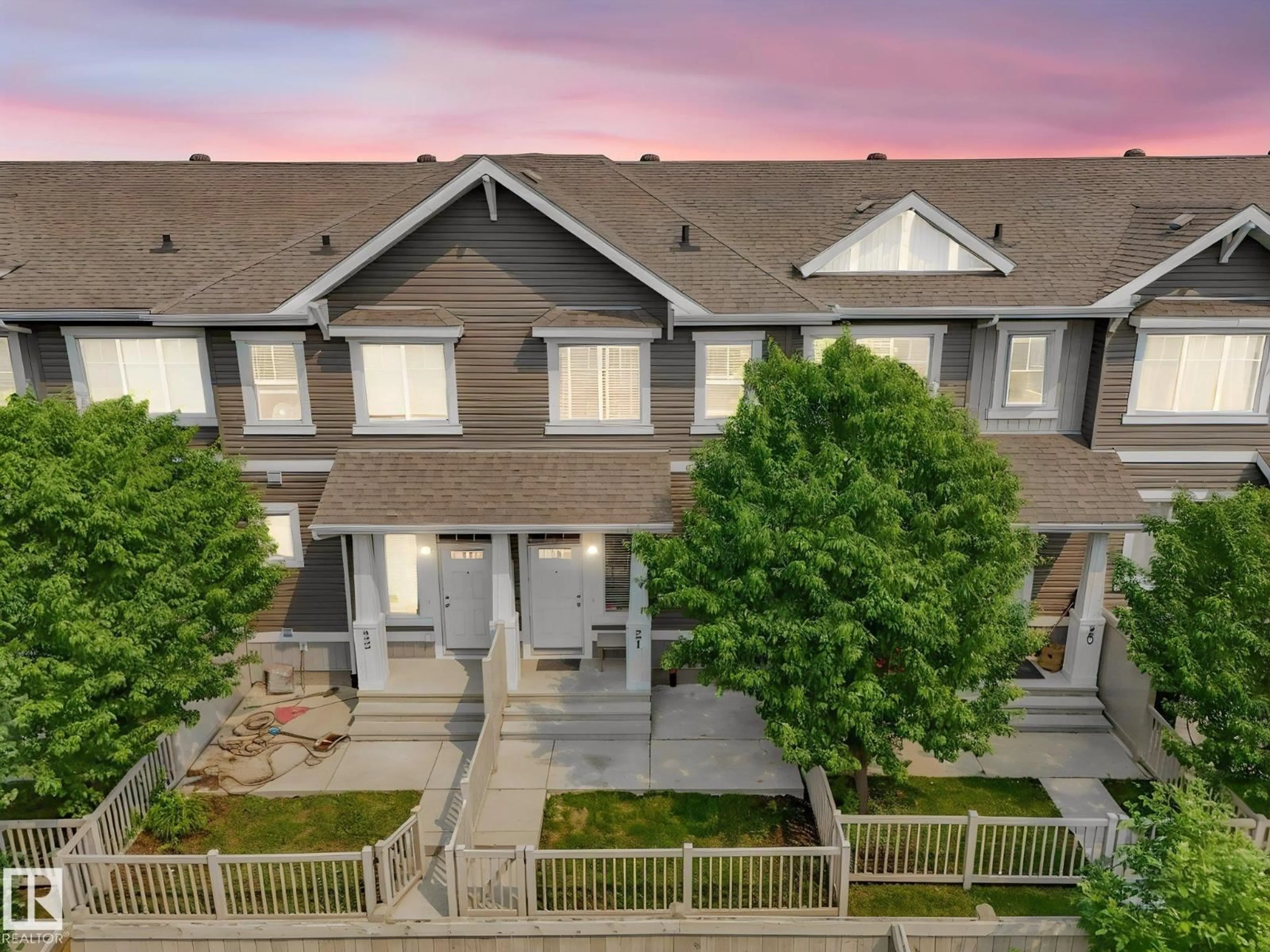 A pic from outside/outdoor area/front of a property/back of a property/a pic from drone, street for 21 - 1140 CHAPPELLE BV, Edmonton Alberta T6W2Z3