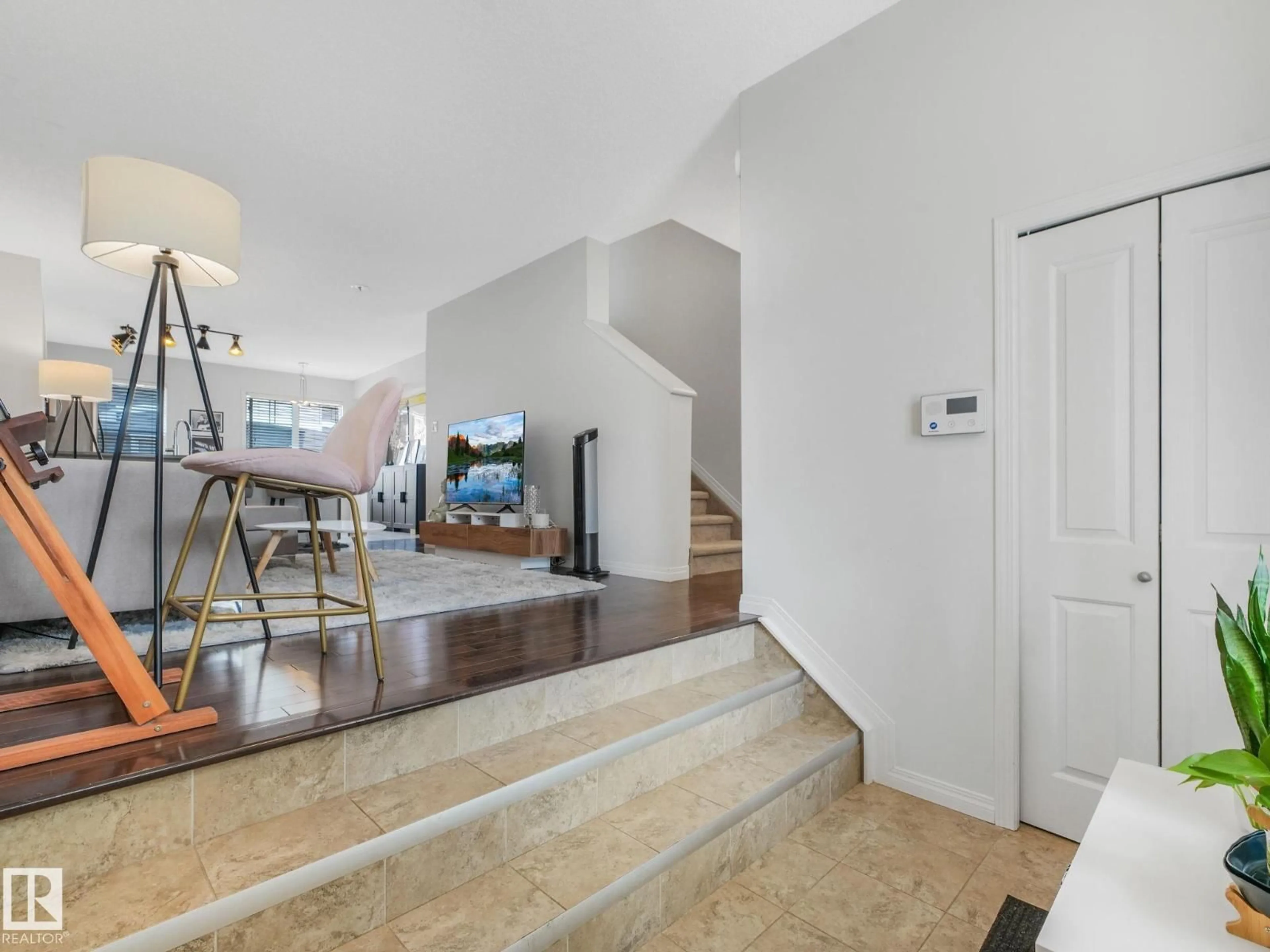 Indoor foyer for 21 - 1140 CHAPPELLE BV, Edmonton Alberta T6W2Z3