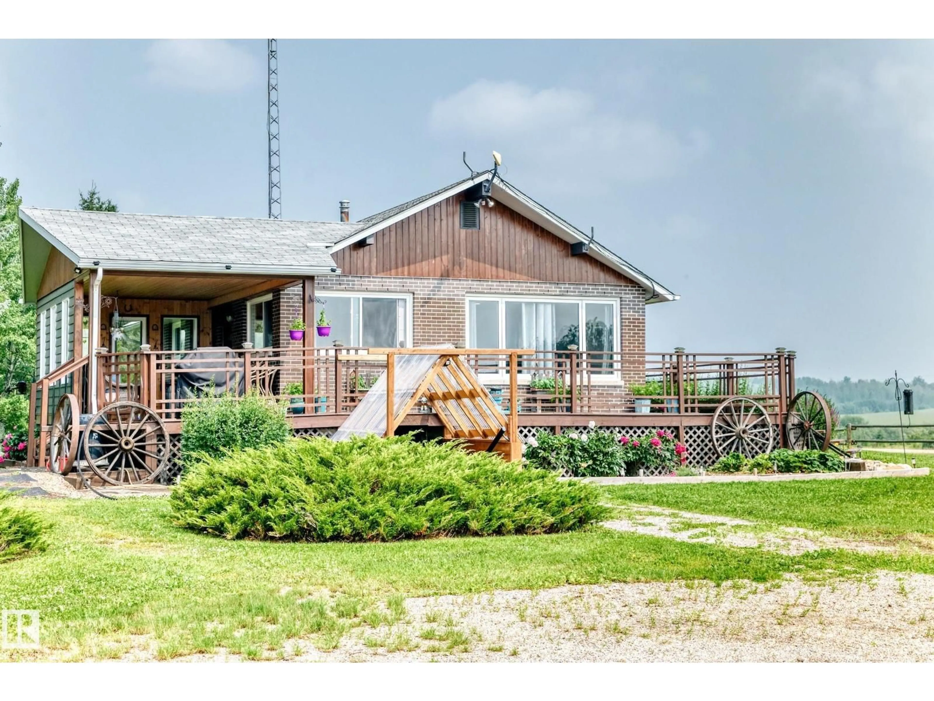 Patio, building for 6502 TWP ROAD, Rural Parkland County Alberta T0E0W0