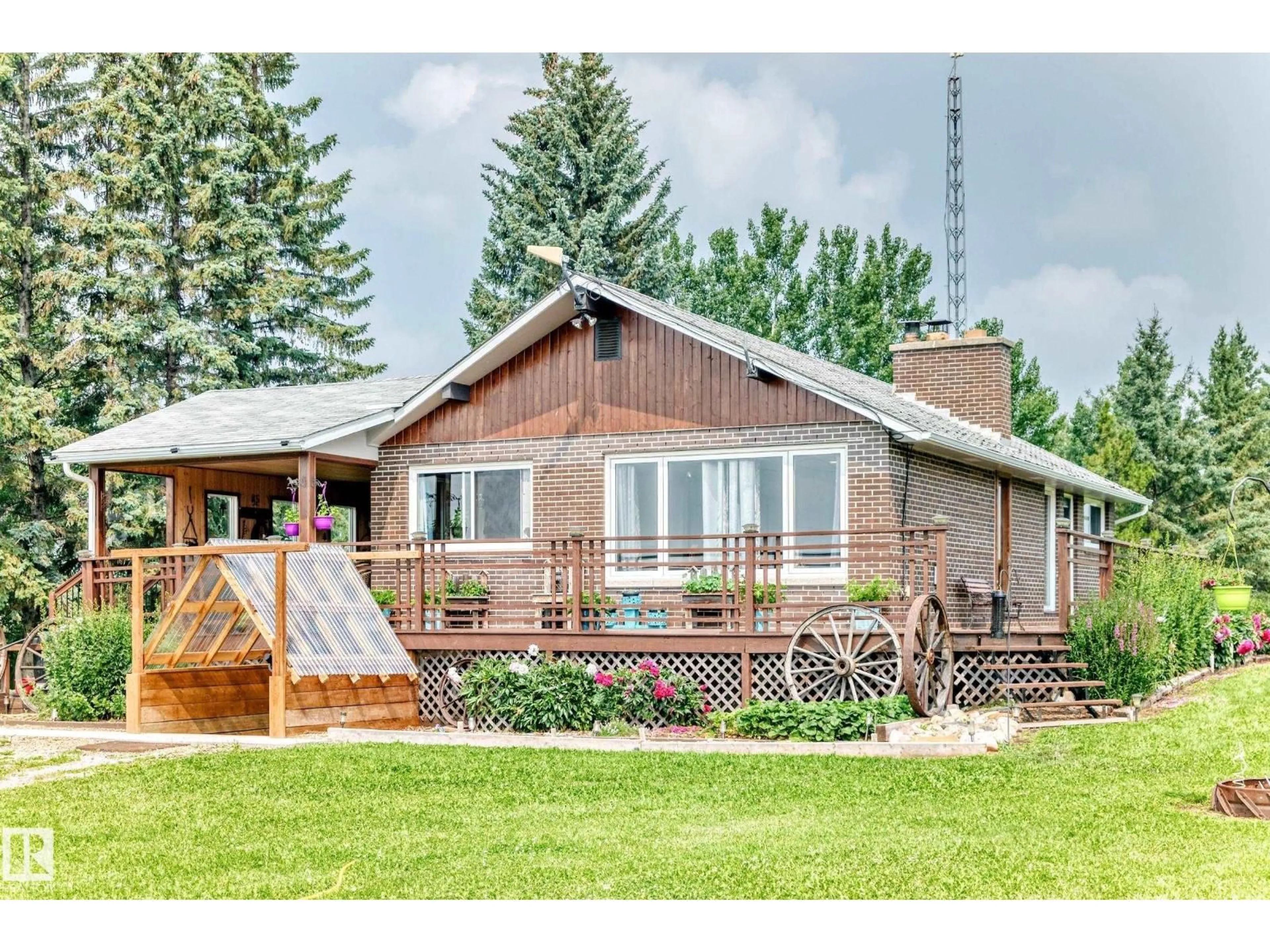 Home with vinyl exterior material, unknown for 6502 TWP ROAD, Rural Parkland County Alberta T0E0W0