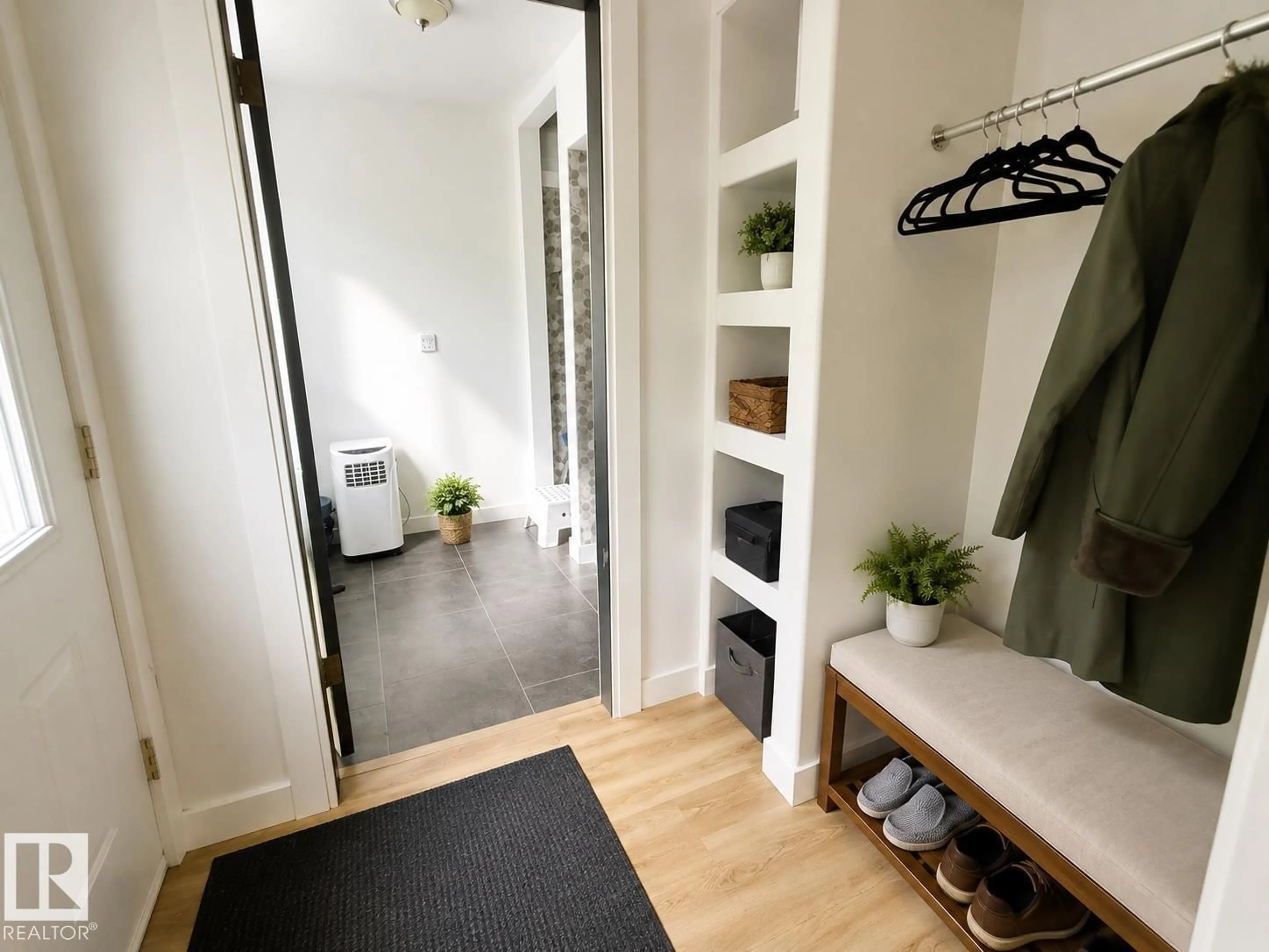 Indoor entryway for 50514 - 126 RANGE ROAD 202, Rural Beaver County Alberta T0B4J2