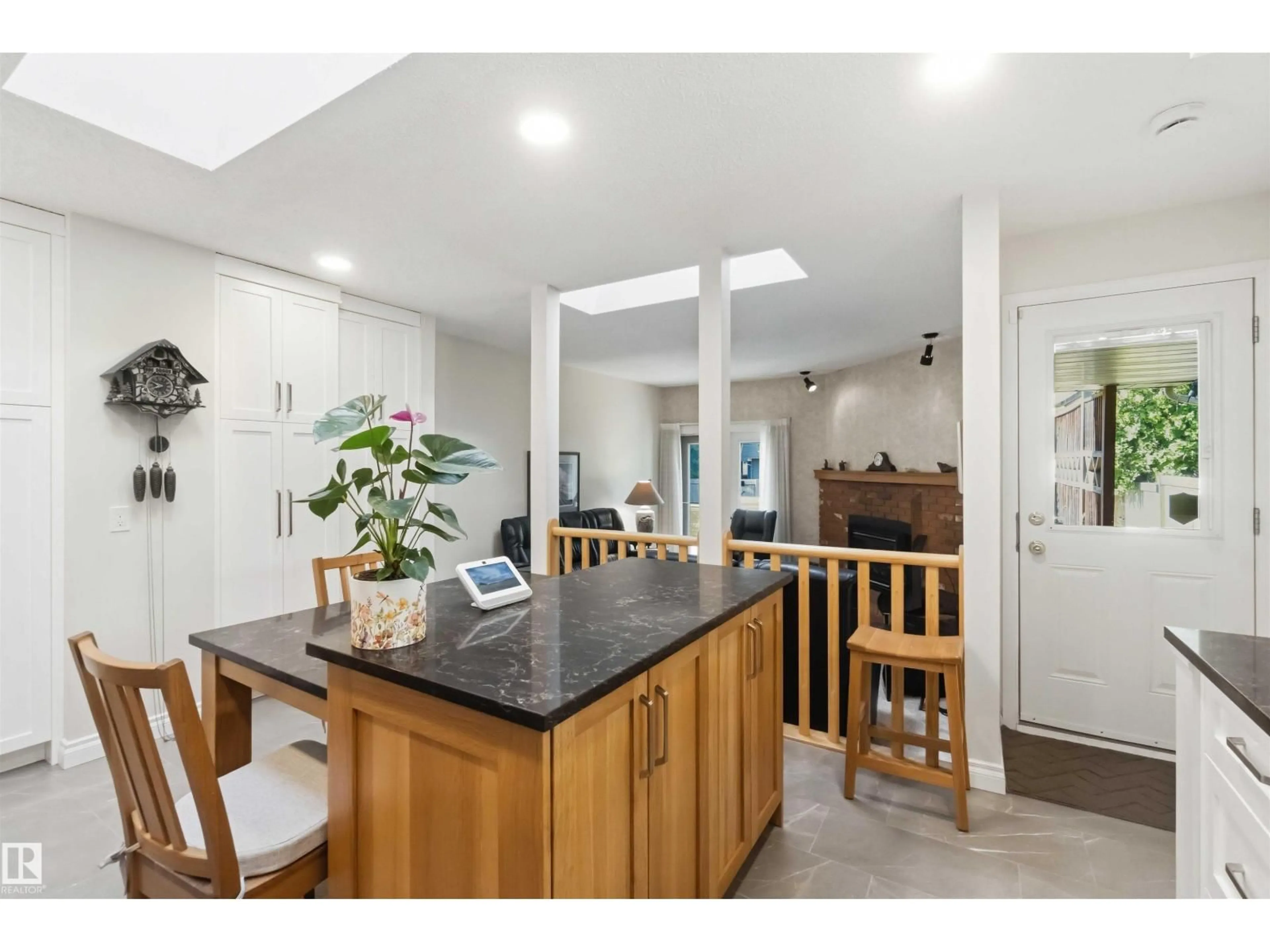 Open concept kitchen, unknown for 31 GARIEPY CR, Edmonton Alberta T6M1B5