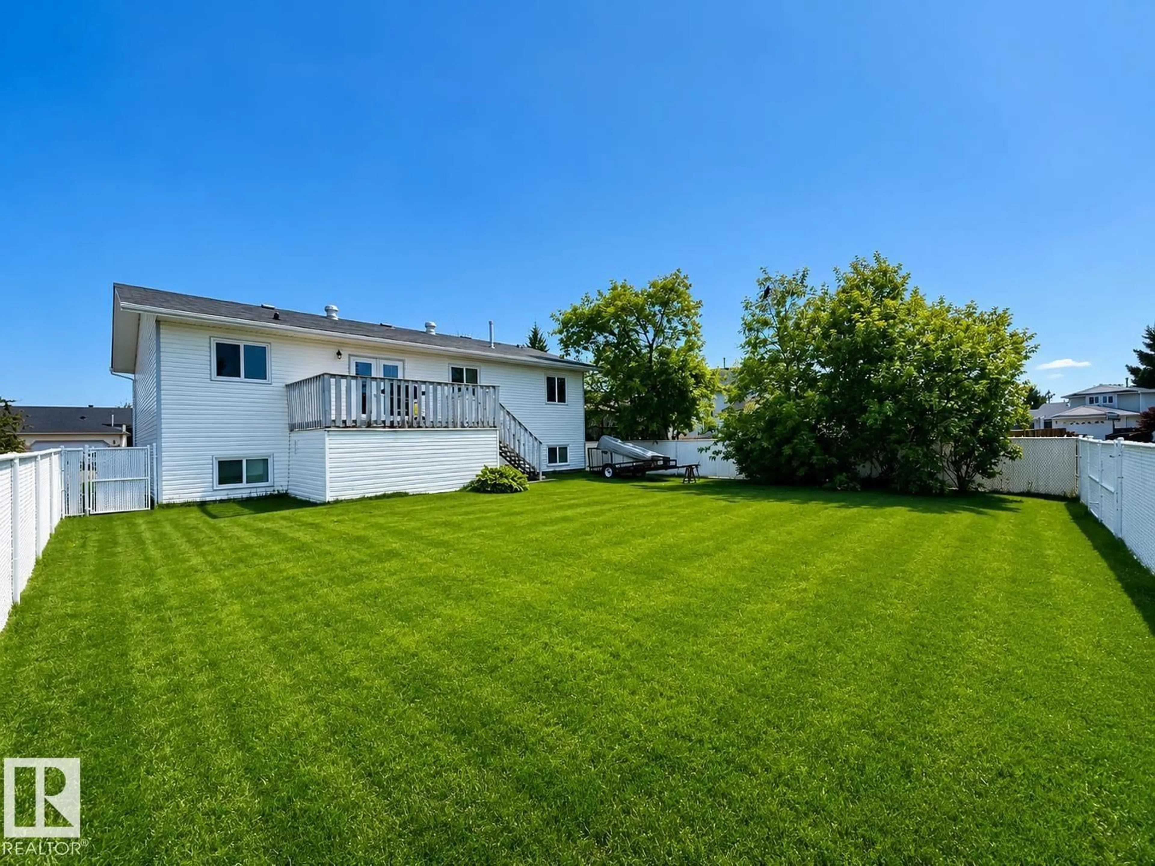 A pic from outside/outdoor area/front of a property/back of a property/a pic from drone, unknown for 4106 39A ST, Bonnyville Town Alberta T9N1V5