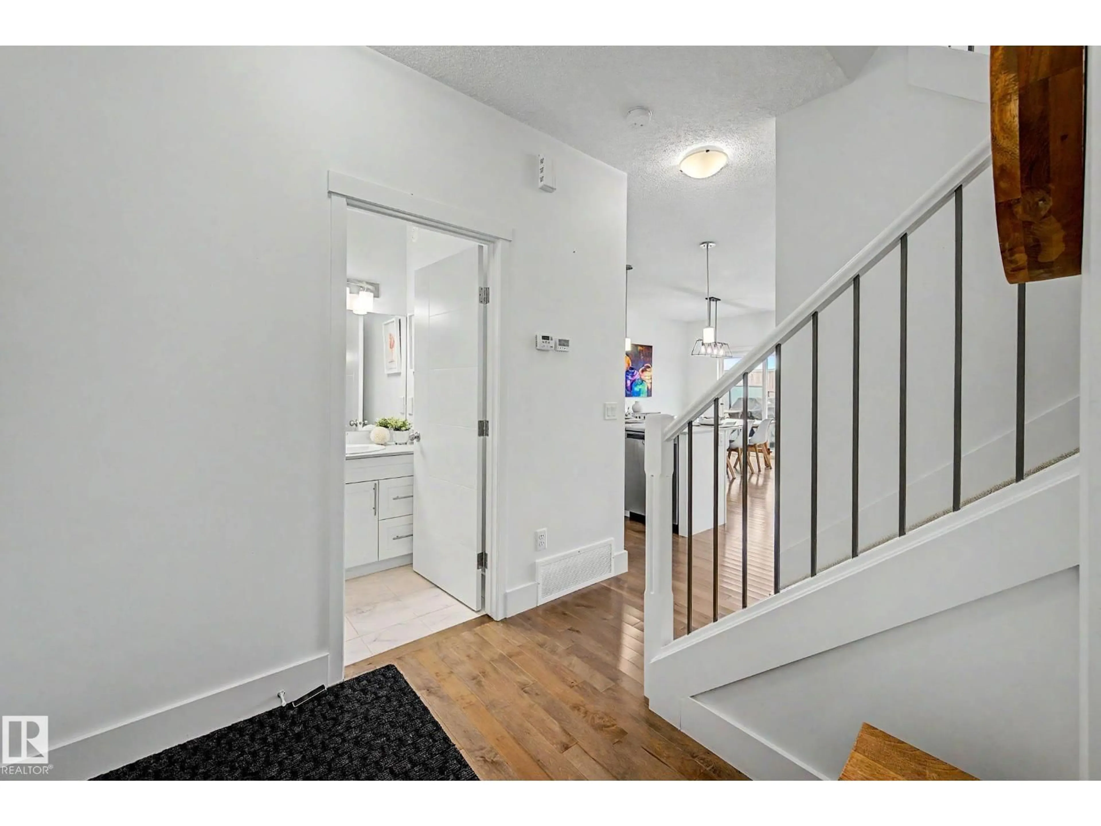 Indoor entryway for NW - 12120 177 AV, Edmonton Alberta T5X0L1