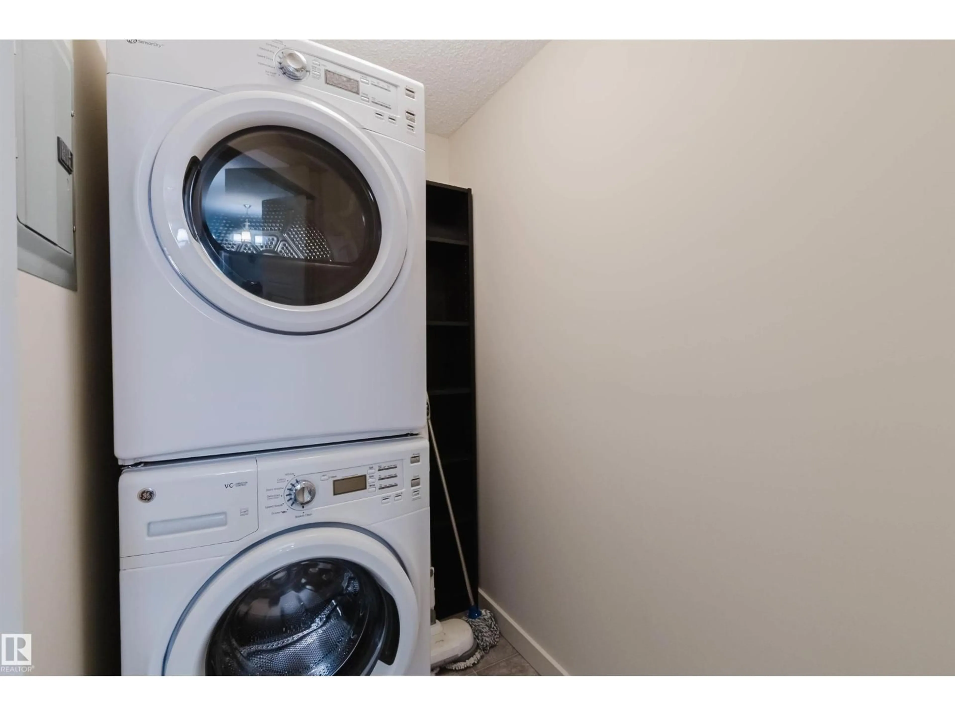 Laundry room for 304 - 6084 STANTON DR, Edmonton Alberta T6X0Z4