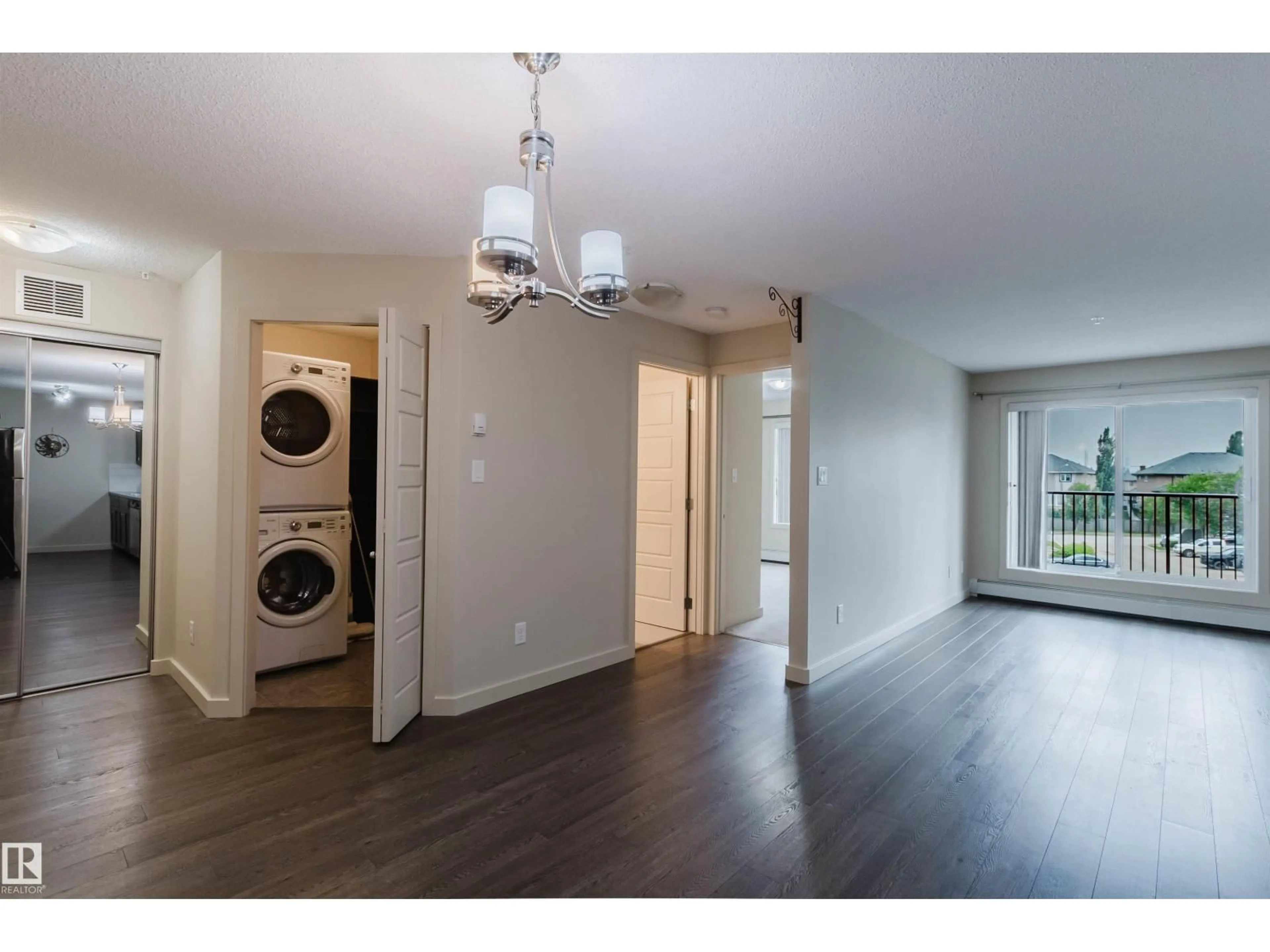 A pic of a room for 304 - 6084 STANTON DR, Edmonton Alberta T6X0Z4