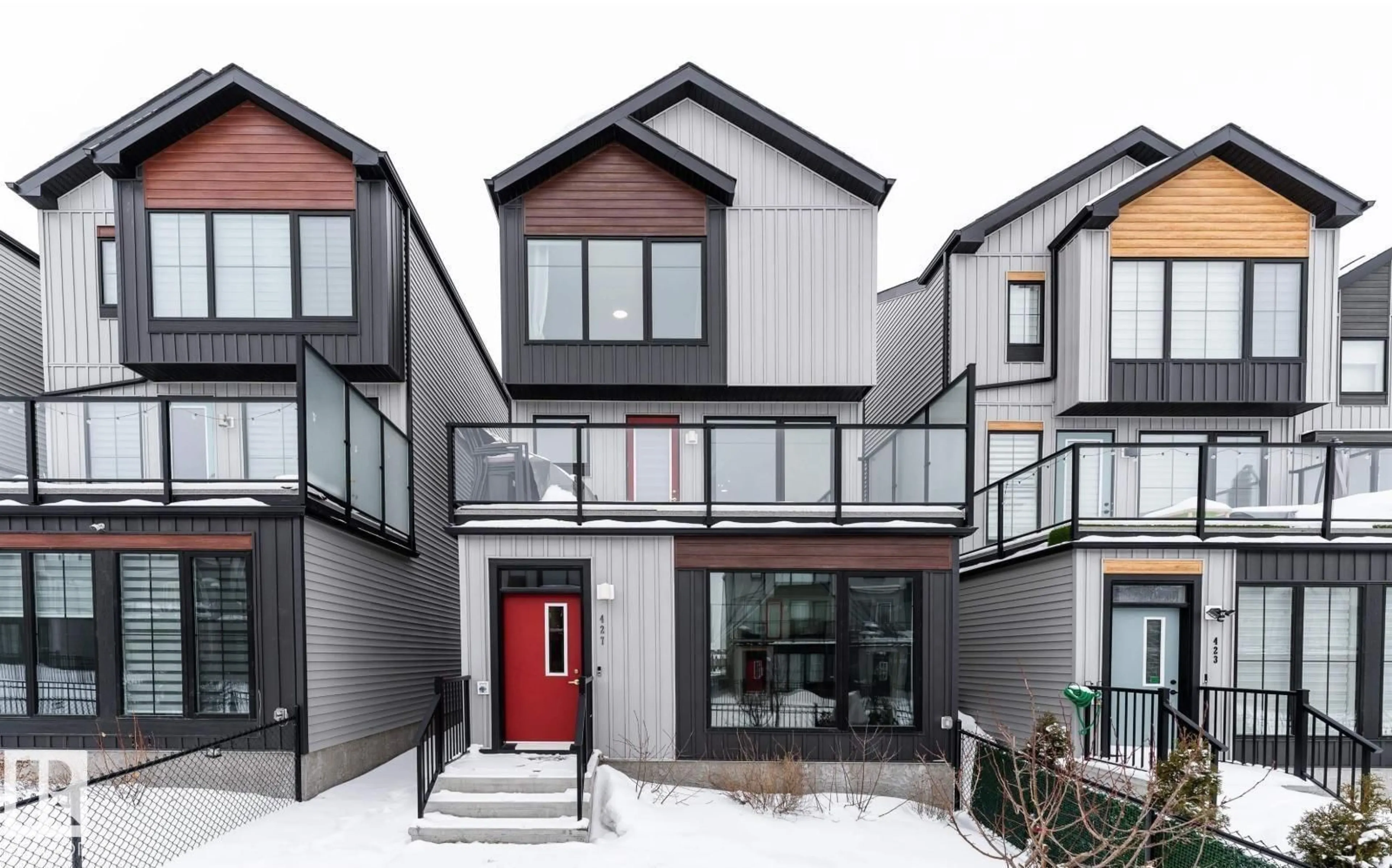 Home with vinyl exterior material, street for SW - 427 39 ST, Edmonton Alberta T6X2X9