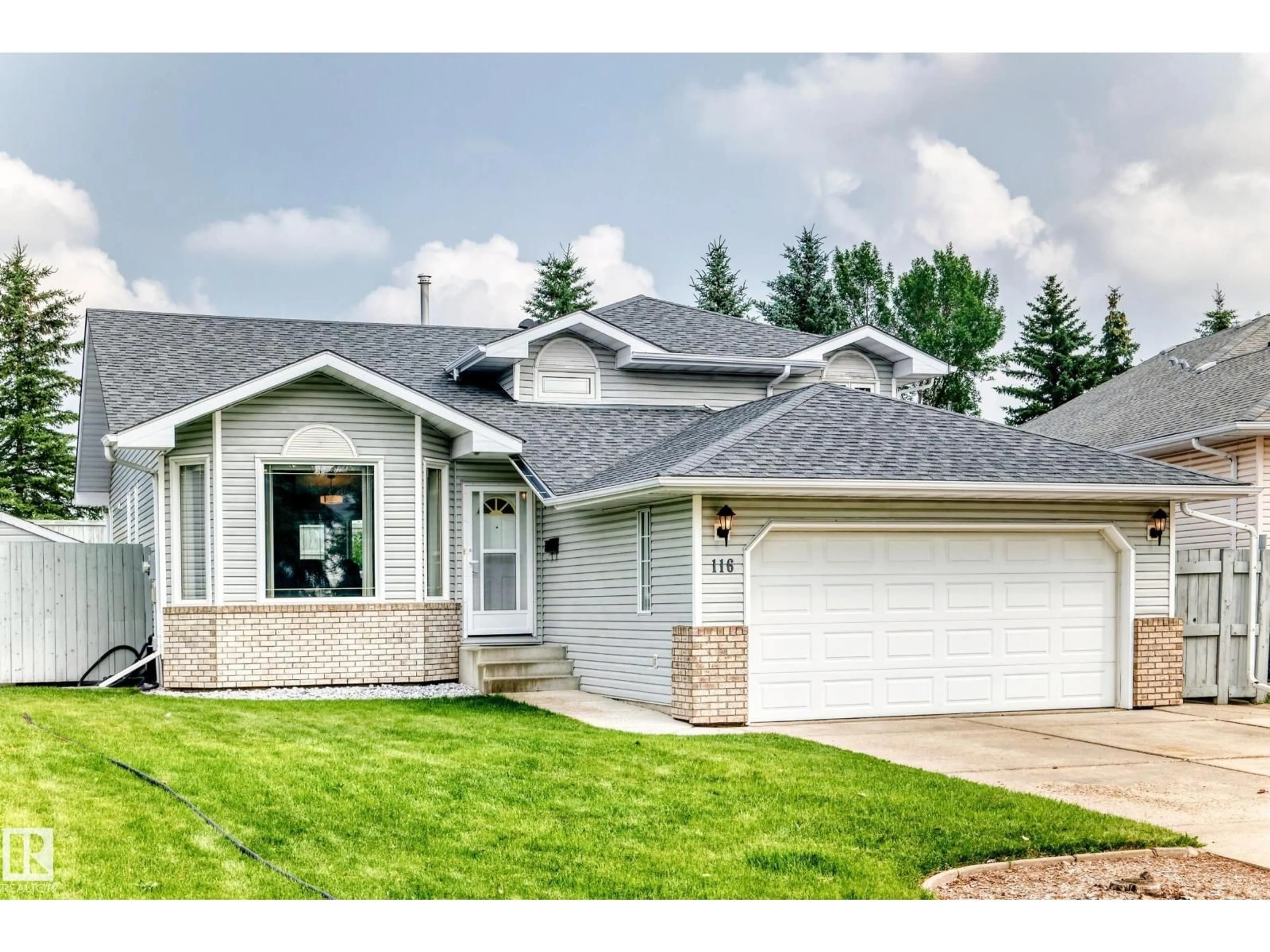Home with vinyl exterior material, street for 116 HIGHLAND WY, Sherwood Park Alberta T8A5M6