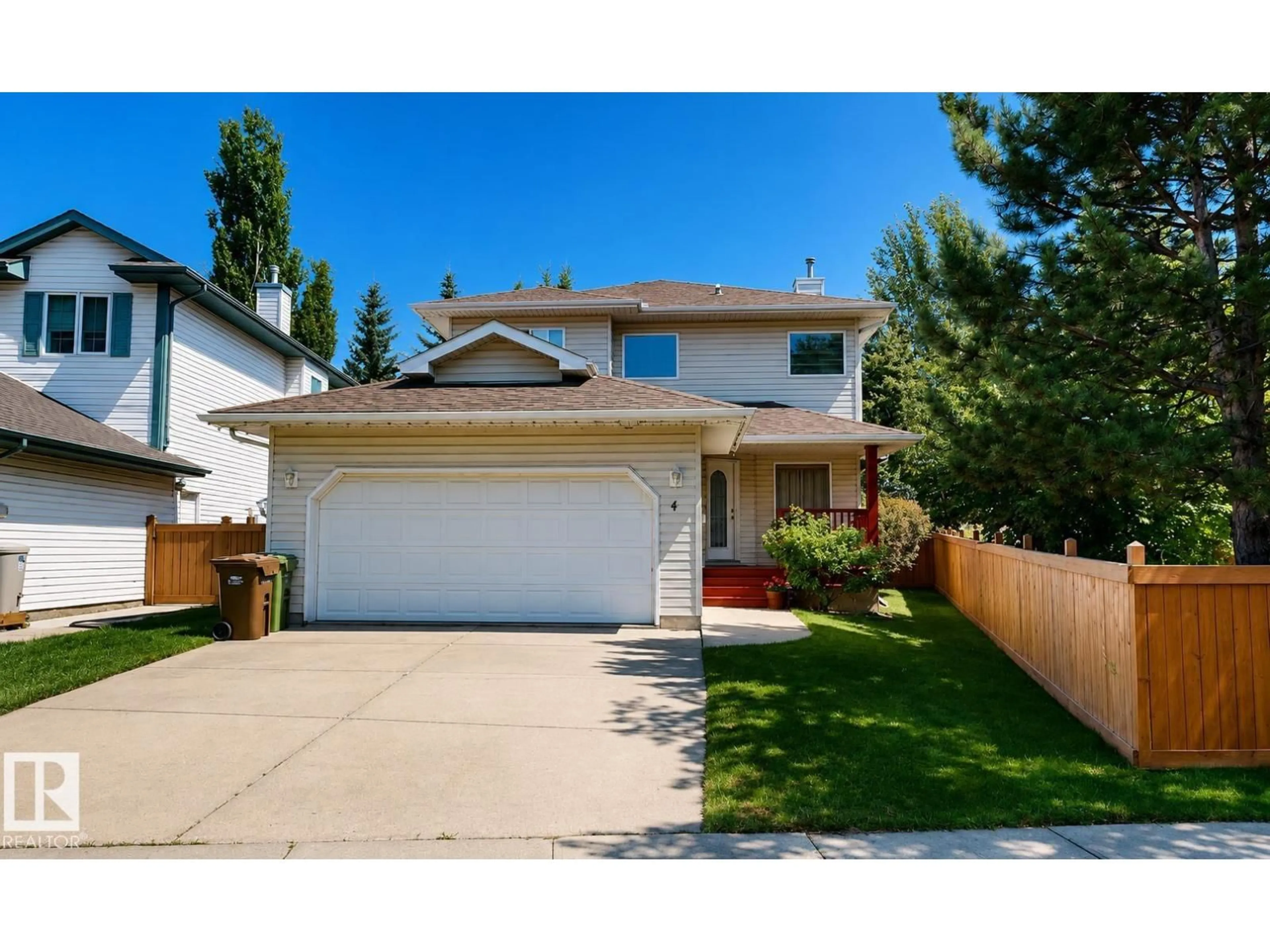 Home with vinyl exterior material, street for 4 OAKLAND WY, St. Albert Alberta T8N6M4