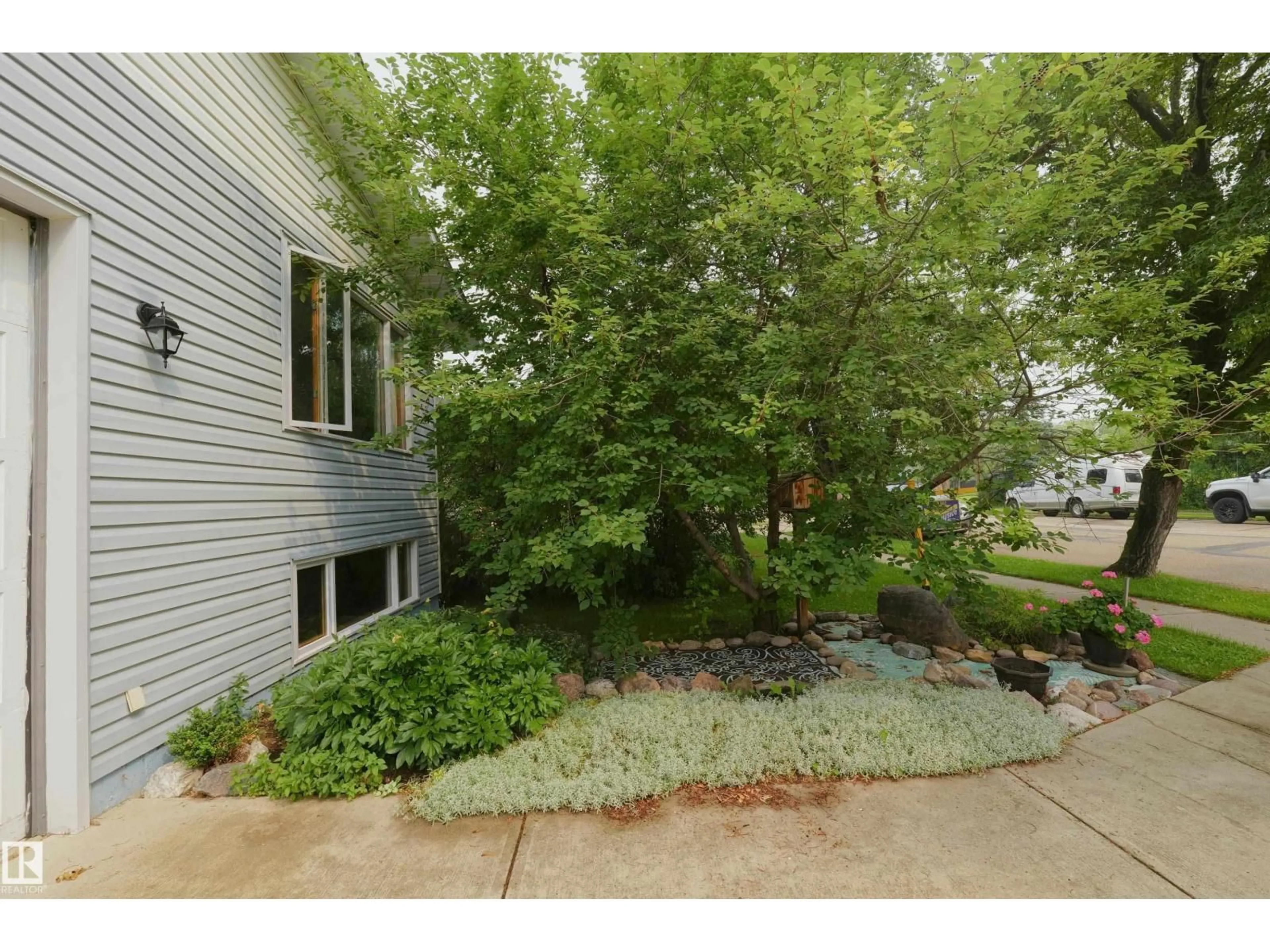 Unknown for 5020 47 ST, Barrhead Alberta T7N1H5