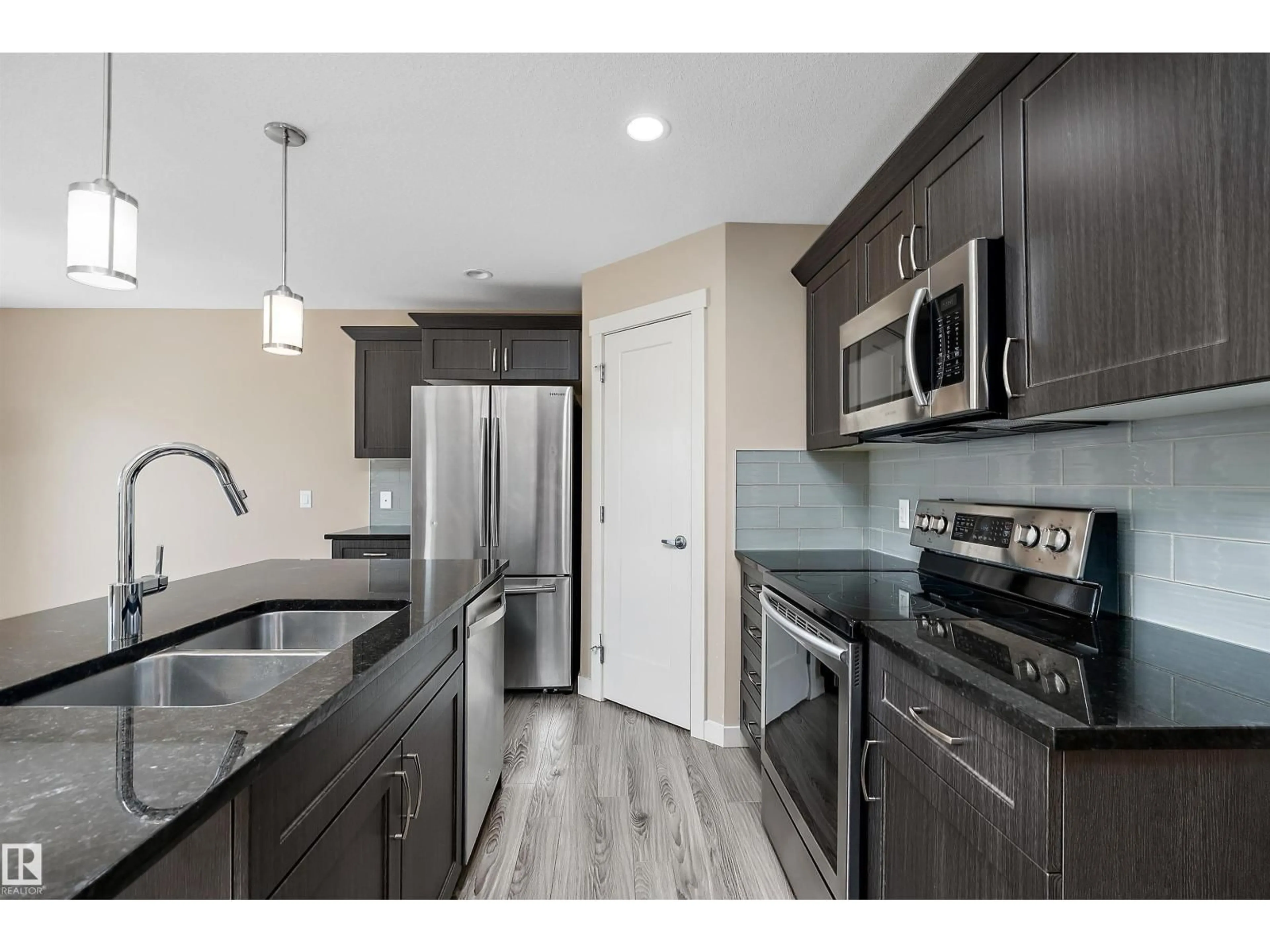 Open concept kitchen, unknown for 217 SUNPINE POINTE, Sherwood Park Alberta T8H0Z6