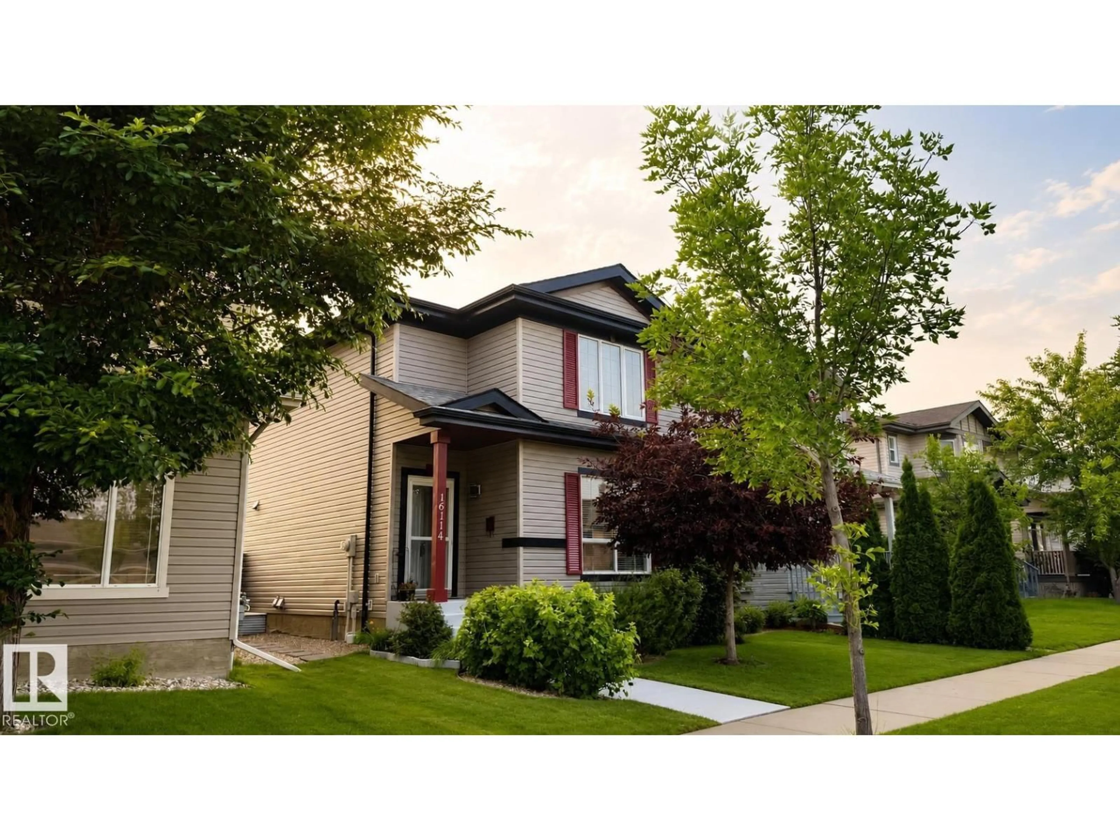 Home with vinyl exterior material, street for NW - 16114 43 ST, Edmonton Alberta T5Y0G5