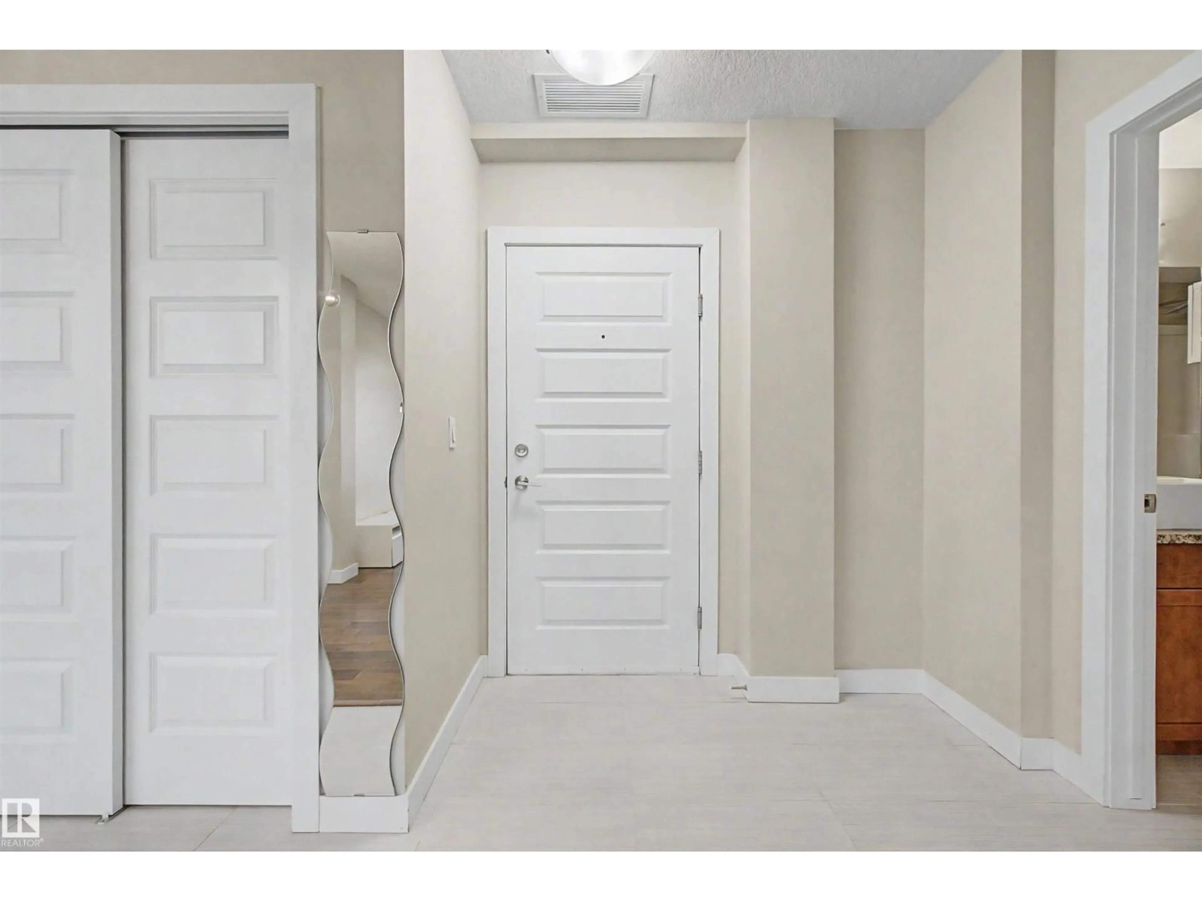 Indoor entryway for 5151 - 1225 WINDERMERE BV, Edmonton Alberta T6W2K4
