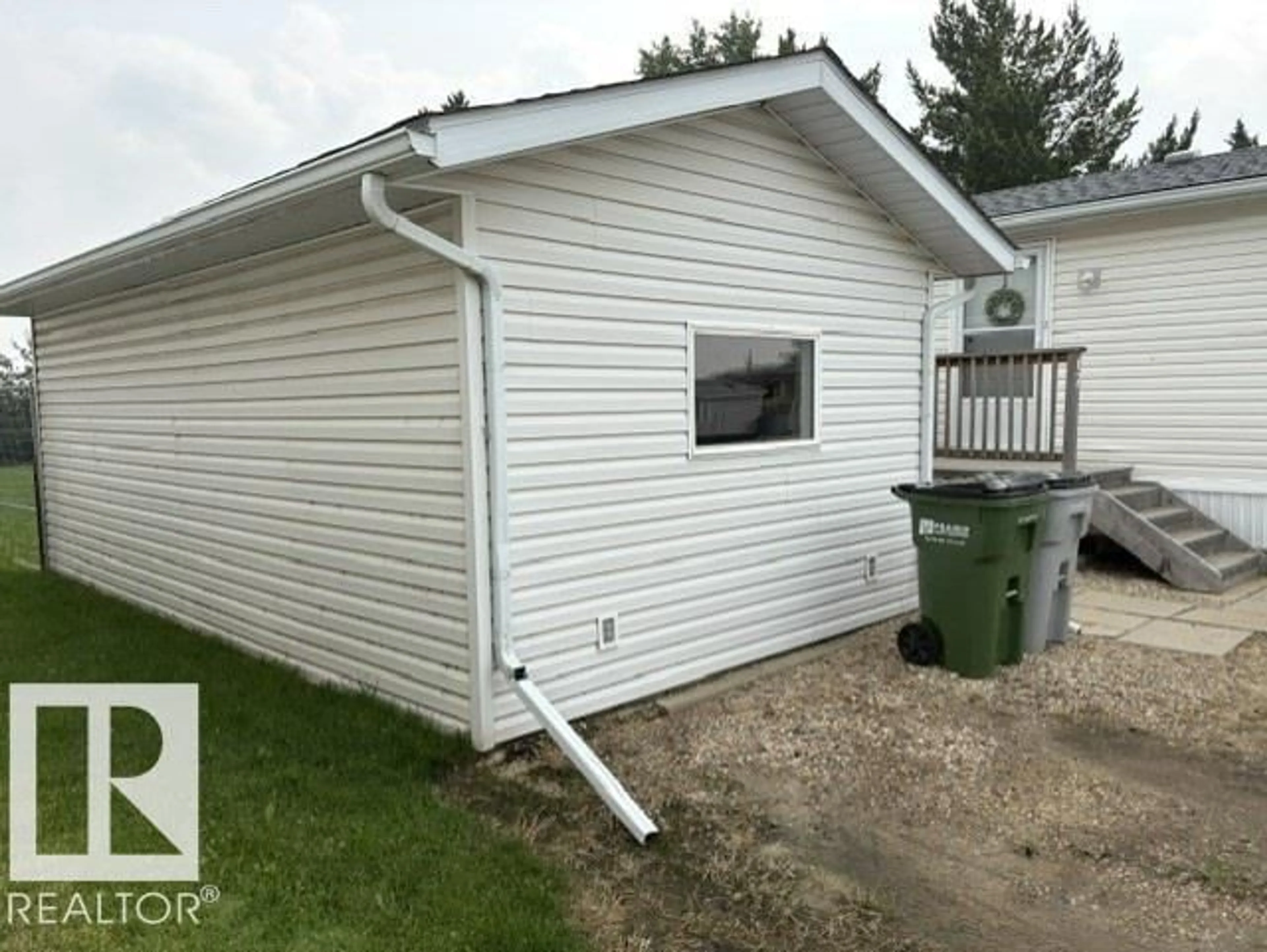 Shed for 67 9501 104A AV, Westlock Alberta T7P1M7