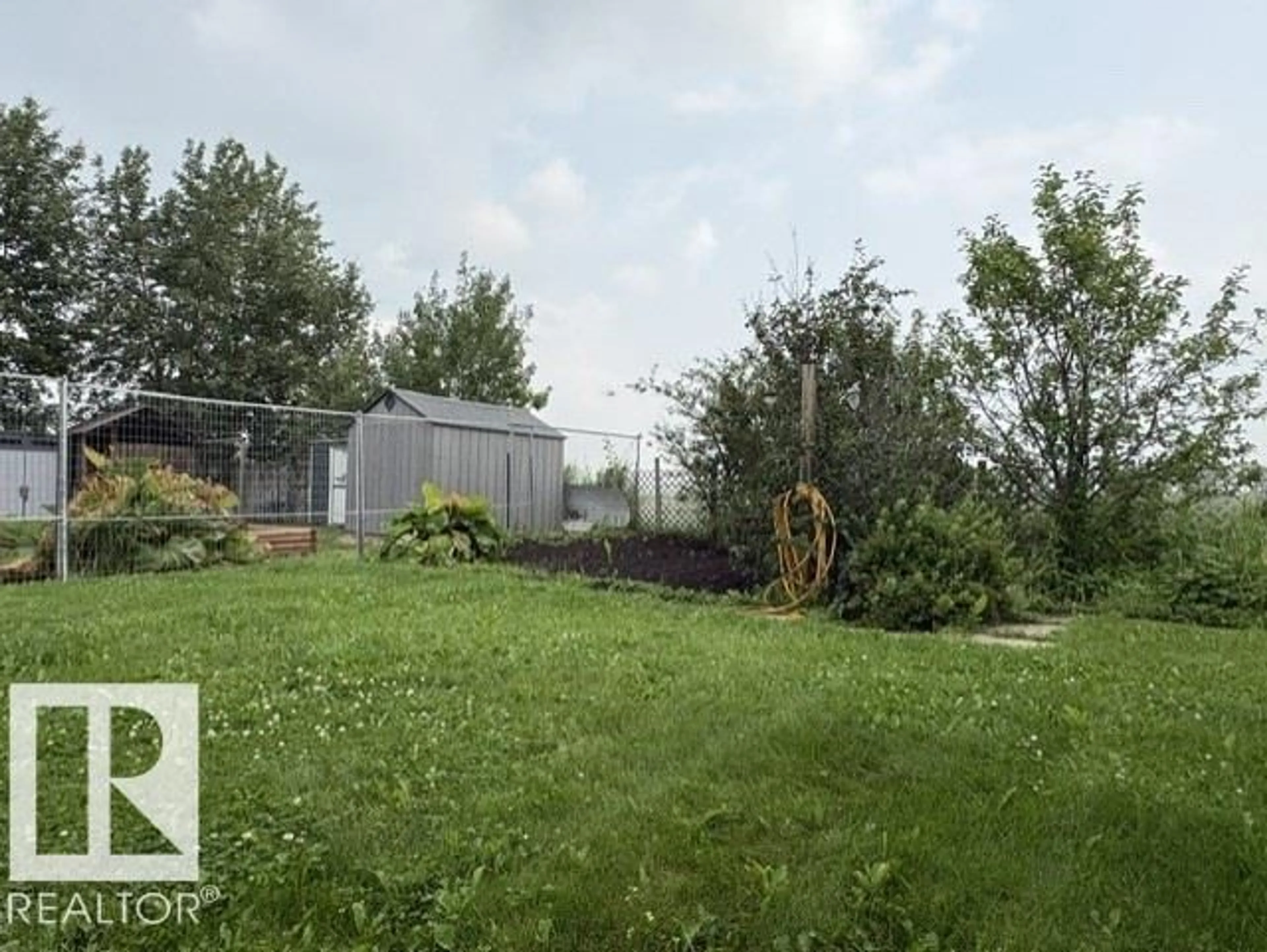Shed for 67 9501 104A AV, Westlock Alberta T7P1M7