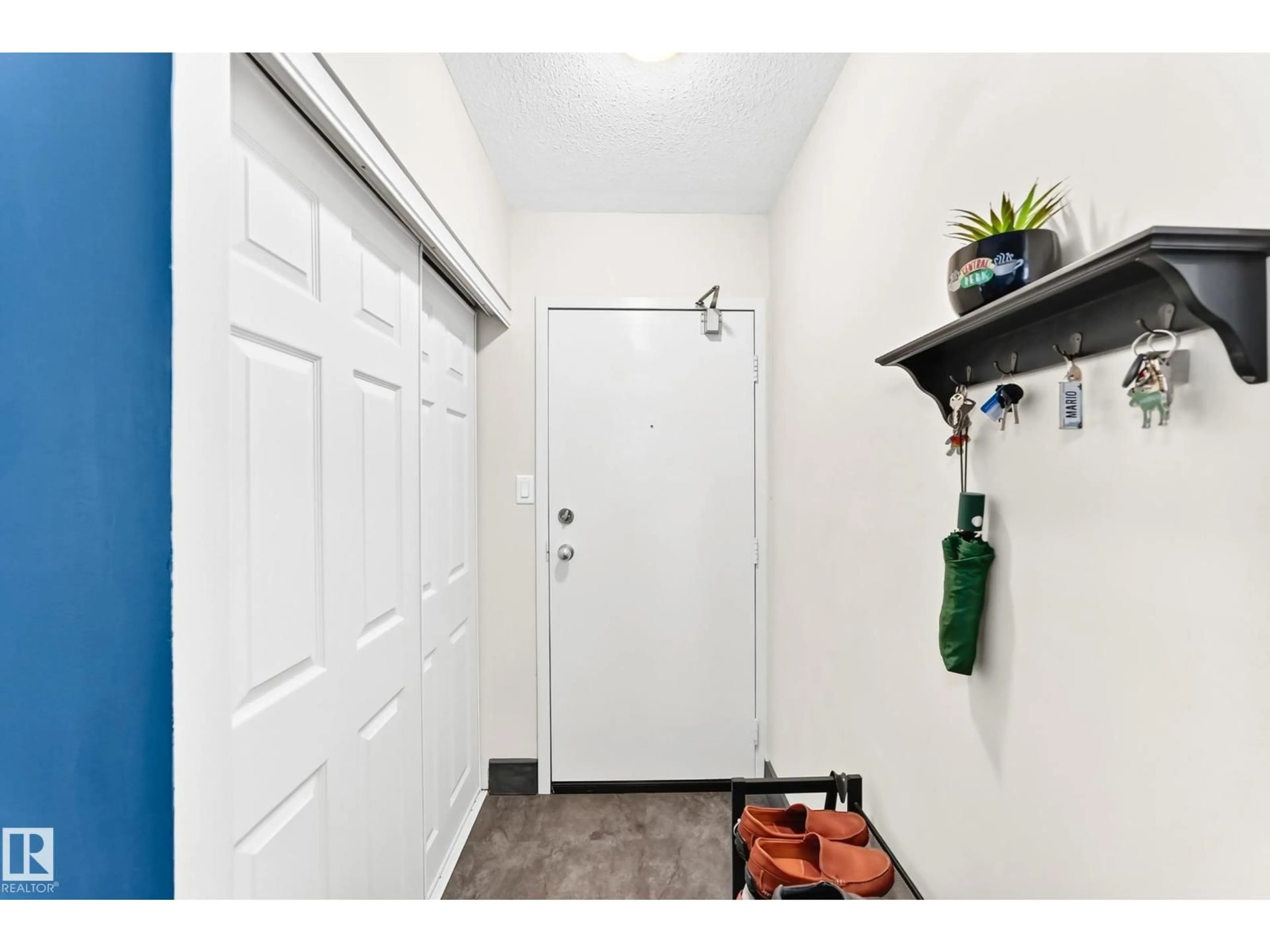 Indoor entryway for #230 - 10160 114 ST, Edmonton Alberta T5K2L2