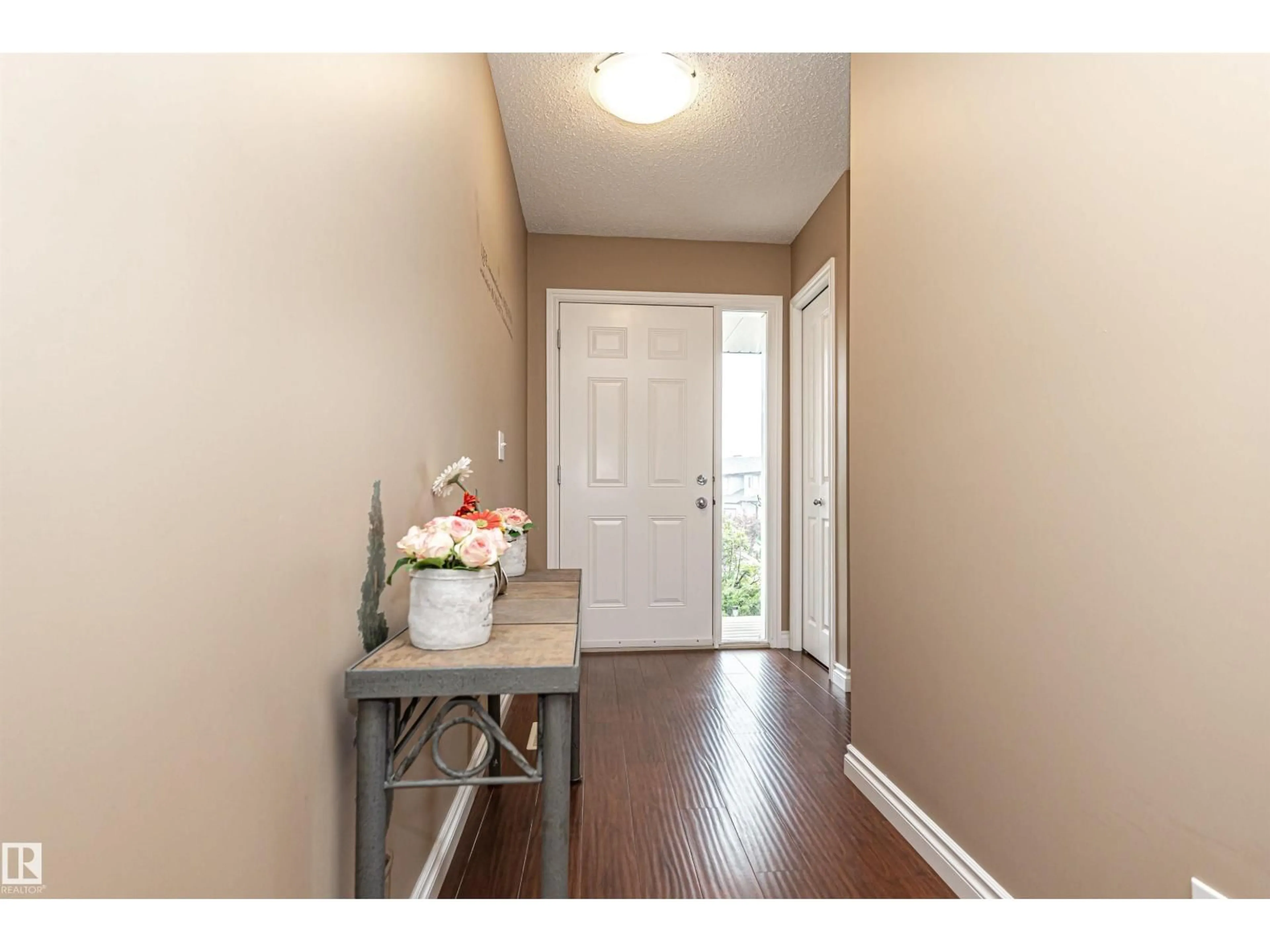 Indoor entryway for 44 171 BRINTNELL BV NW, Edmonton Alberta T5Y0C6