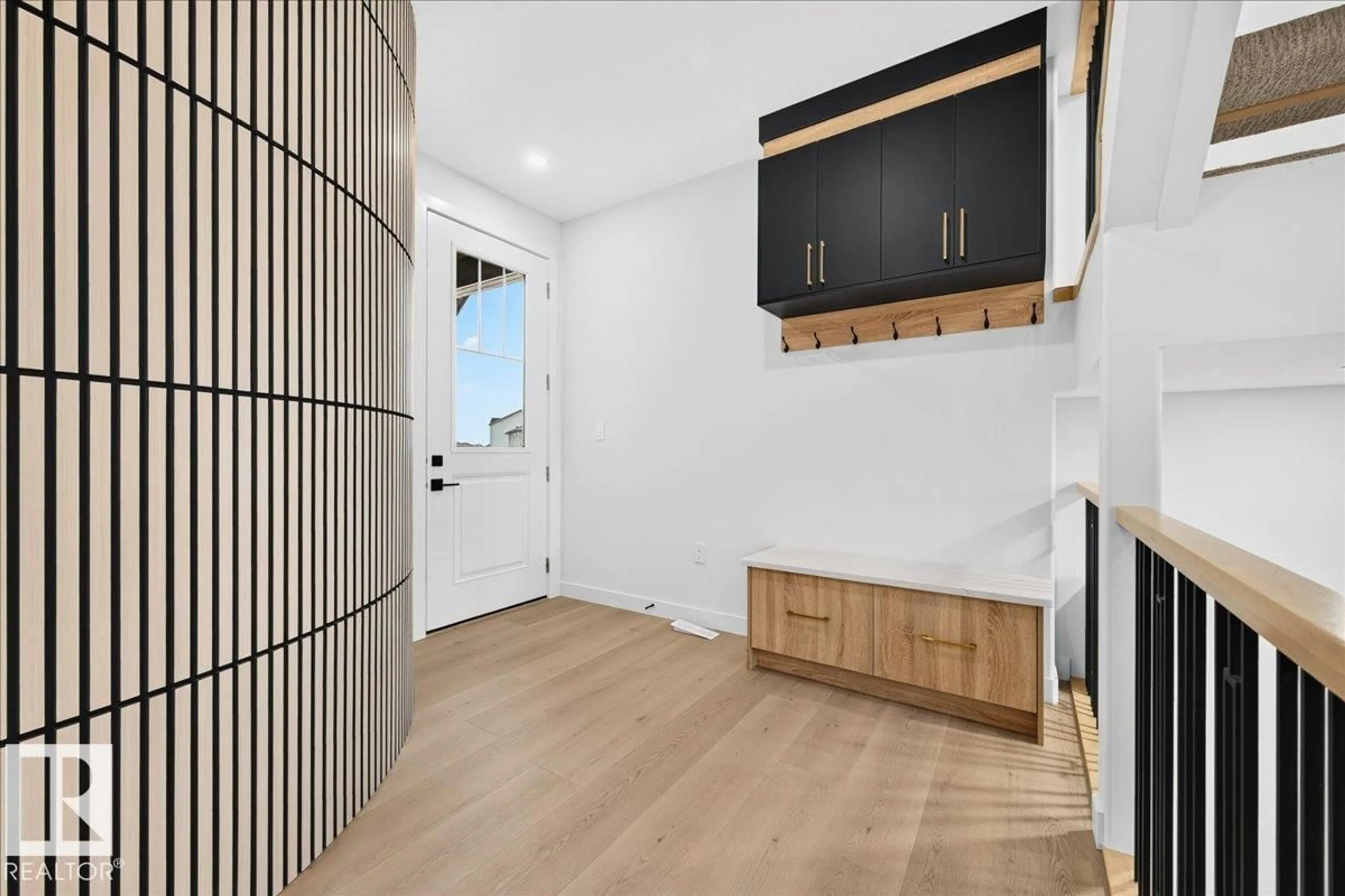 Indoor entryway for 431 172 AV, Edmonton Alberta T5Y4K9