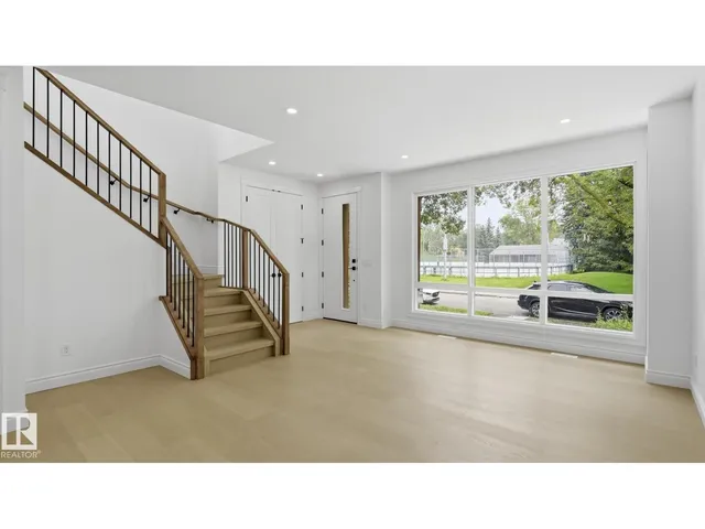 9226 94 ST, Edmonton 4