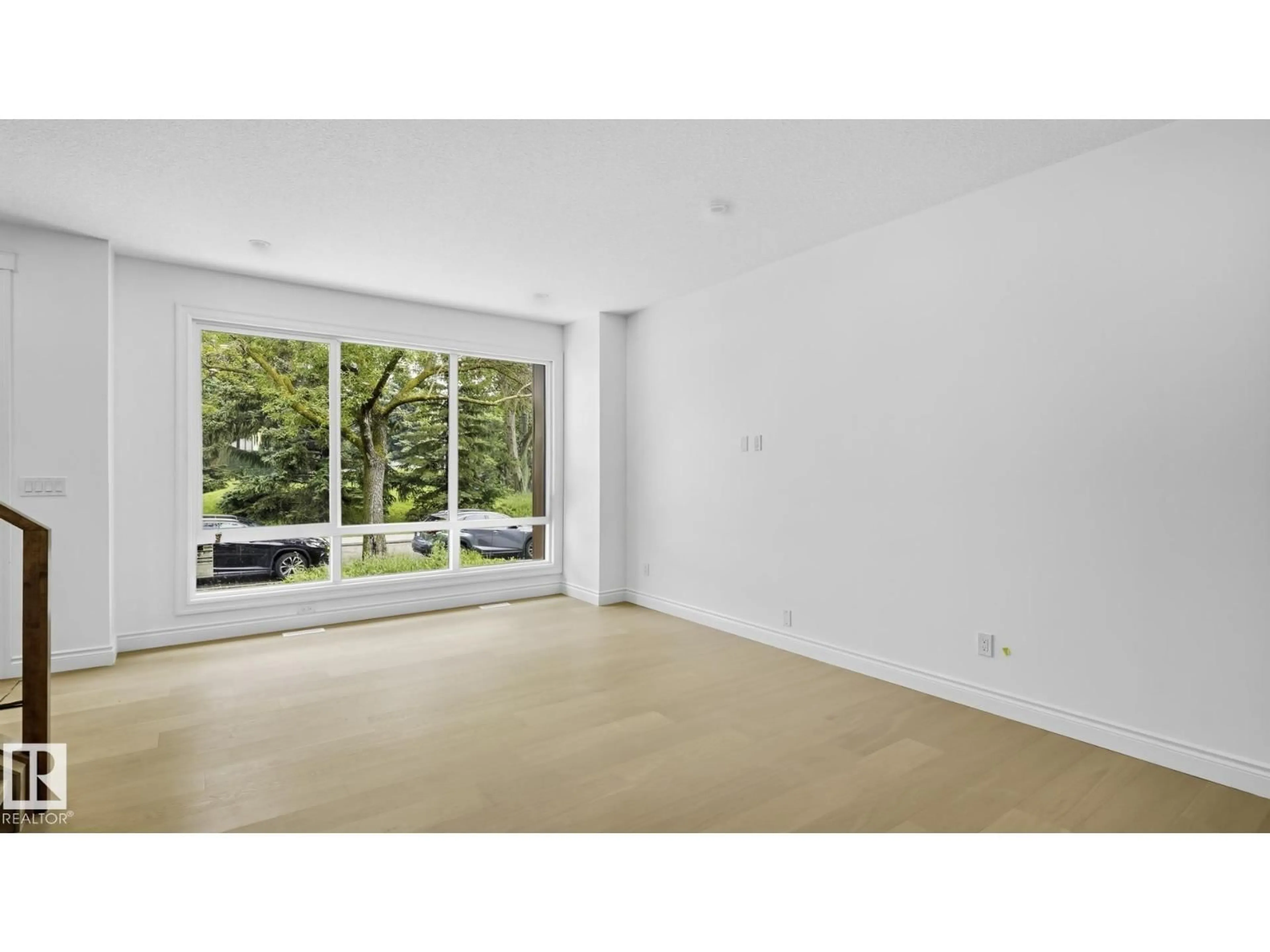 A pic of a room for 9226 94 ST, Edmonton Alberta T6C3V5