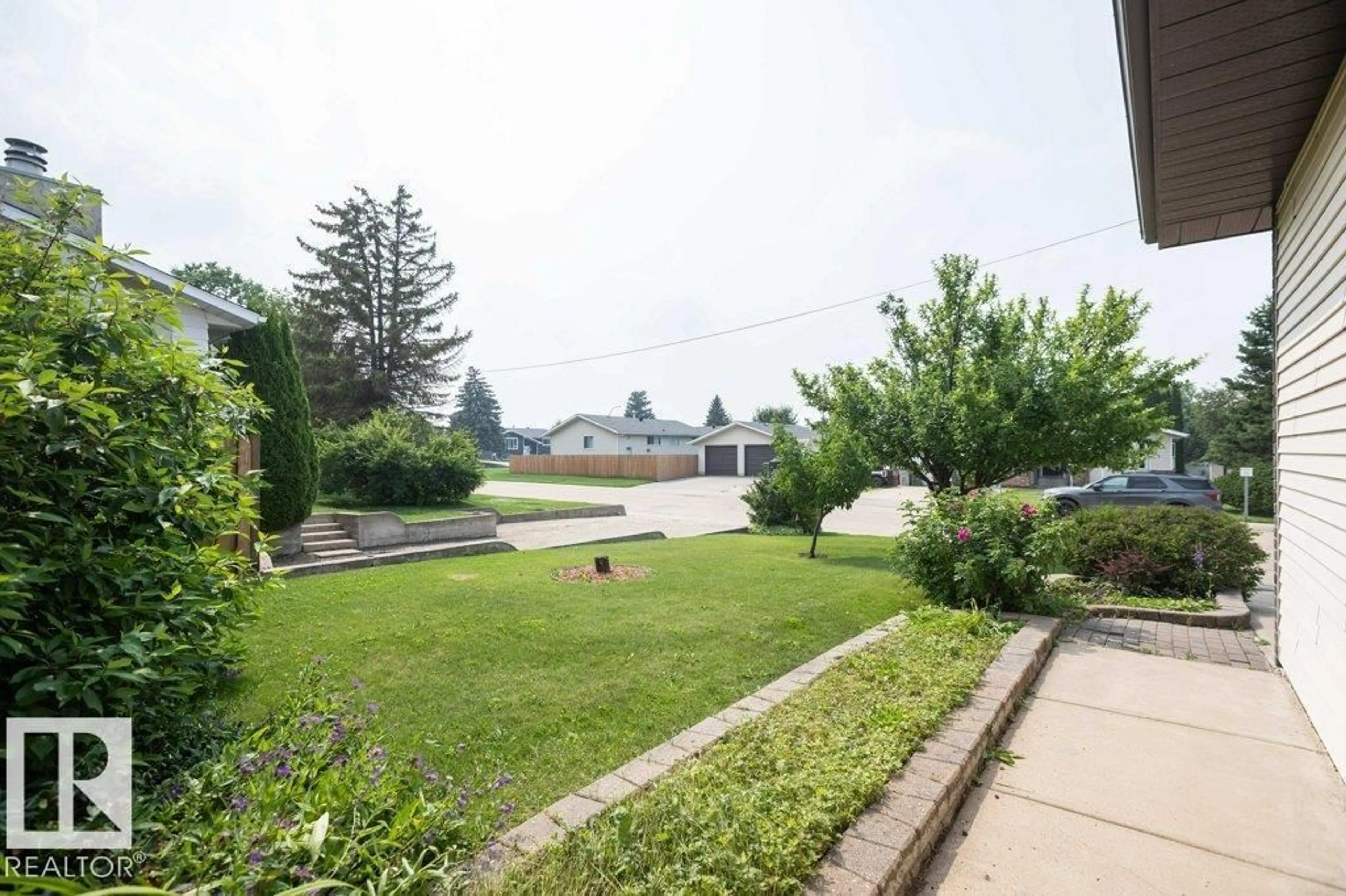 Patio, street for 10711 108 ST, Westlock Alberta T7P2C7