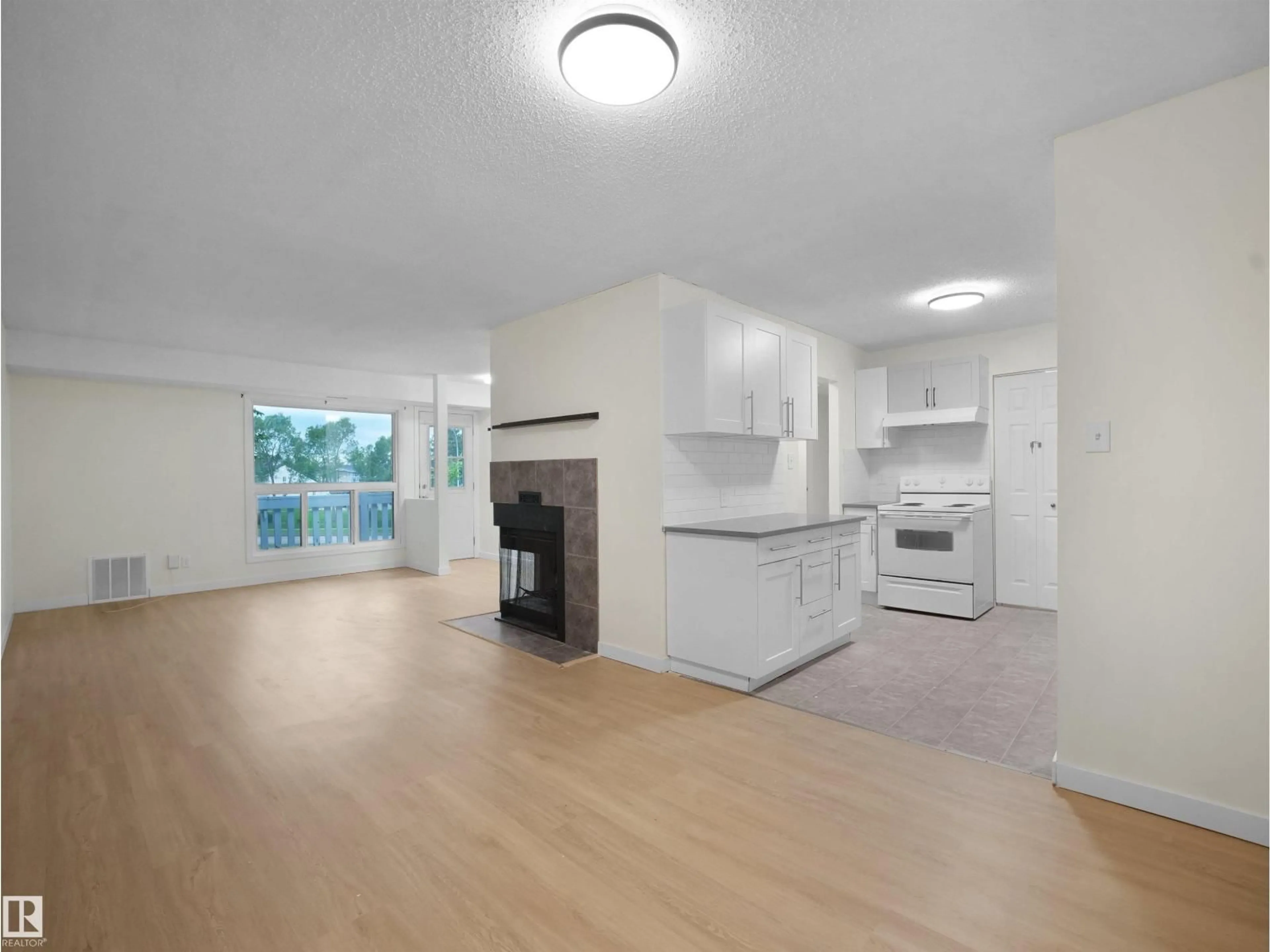 Open concept kitchen, unknown for 168 2703 79 ST NW, Edmonton Alberta T6K3Z6