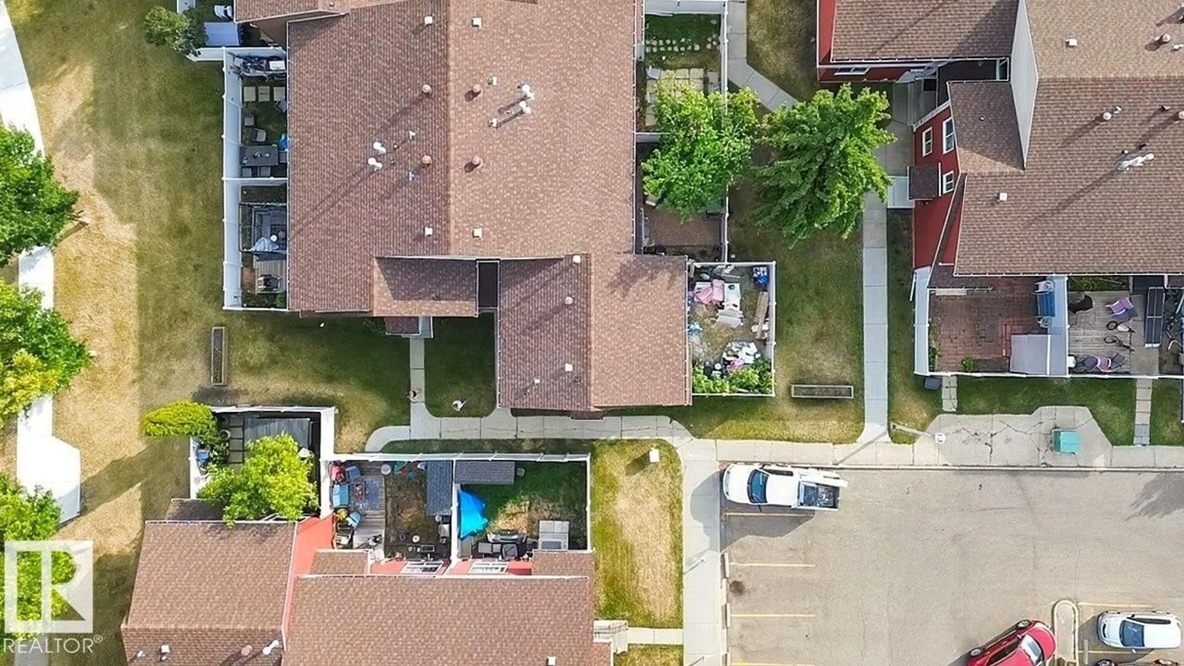 A pic from outside/outdoor area/front of a property/back of a property/a pic from drone, street for NW - 13251 47 ST, Edmonton Alberta T5A3L5