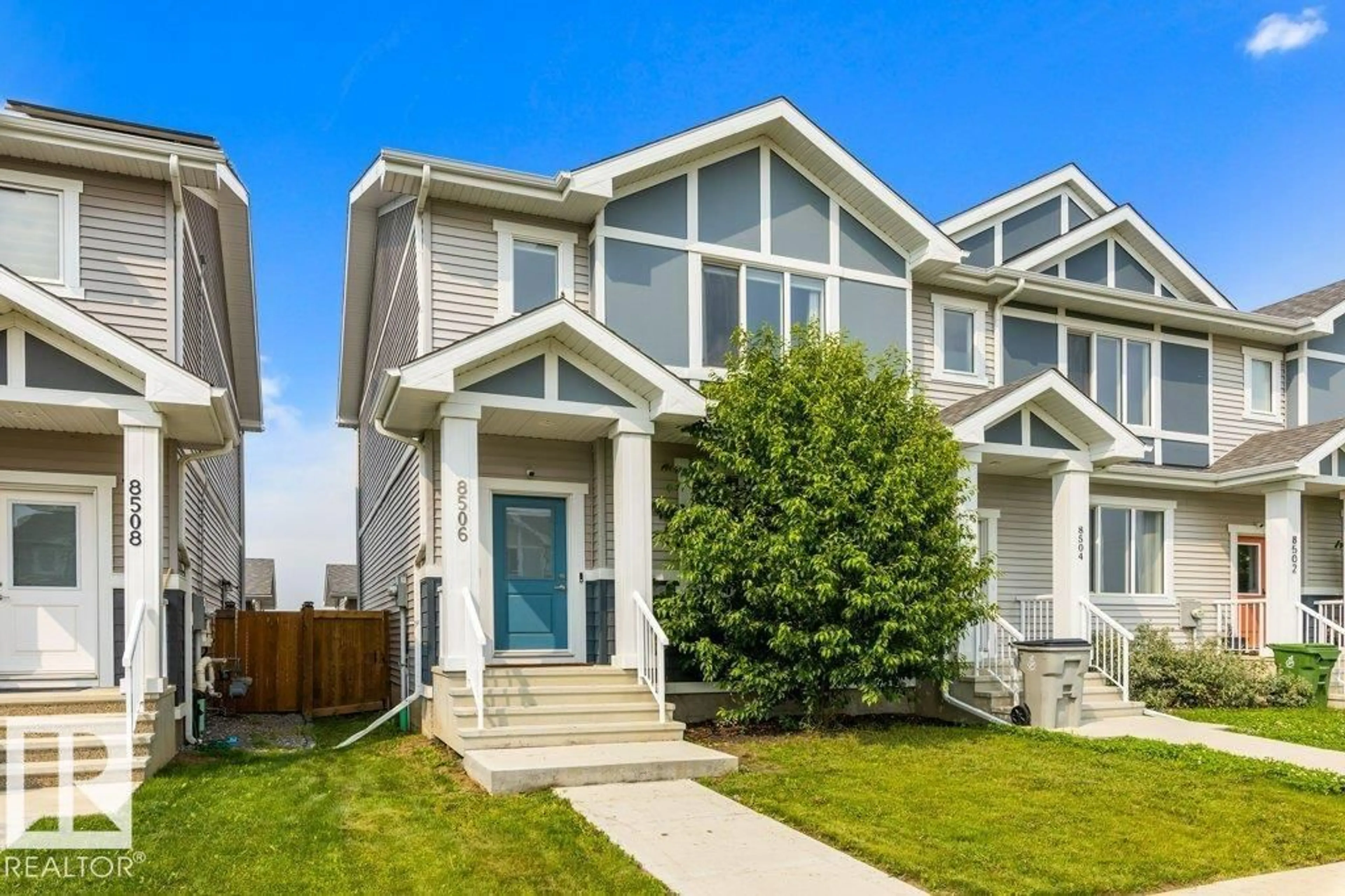 Home with vinyl exterior material, street for 8506 96 AV, Morinville Alberta T8R1T3