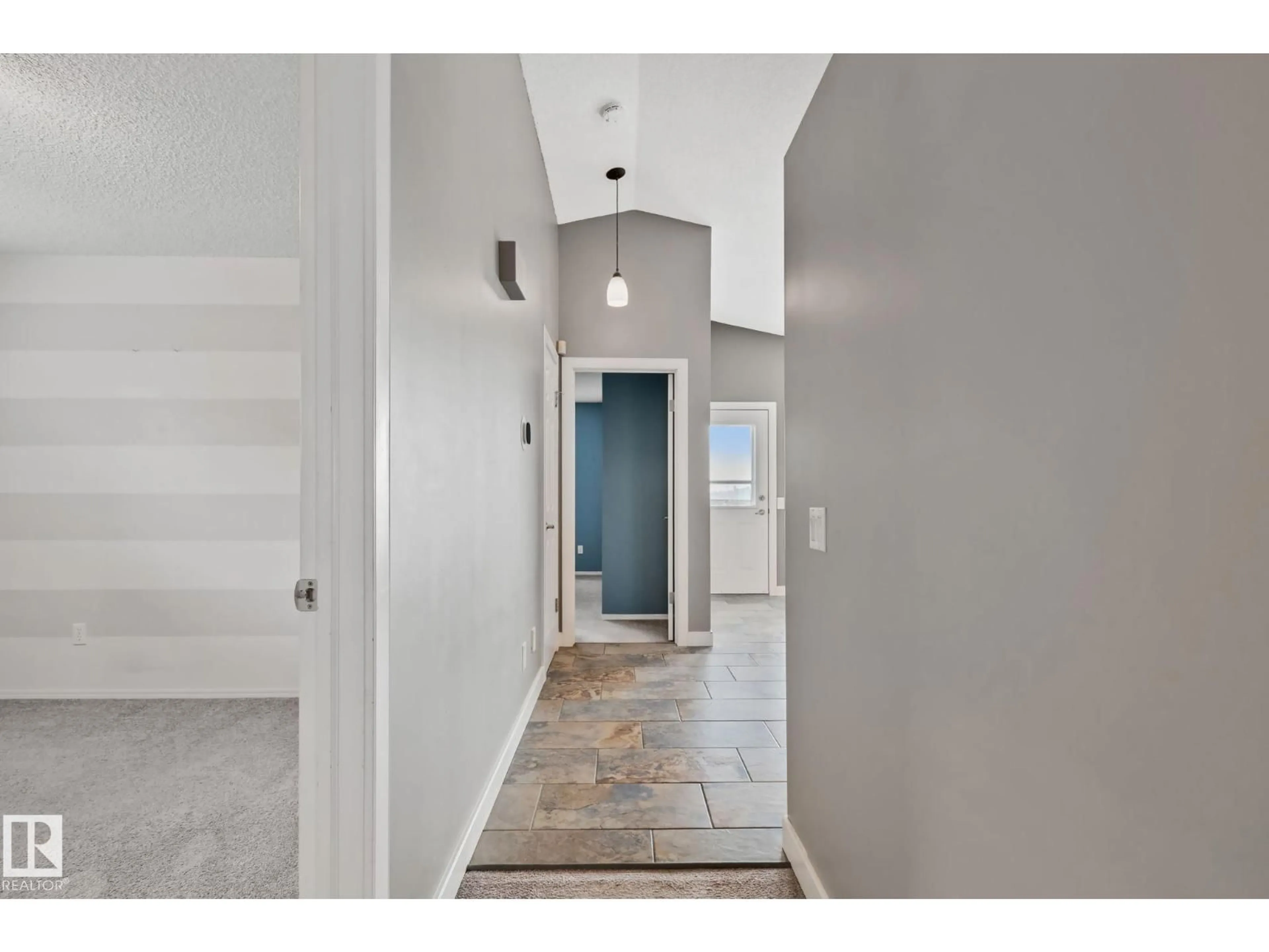 Indoor entryway for 867 BLACKLOCK WY, Edmonton Alberta T6W1C4