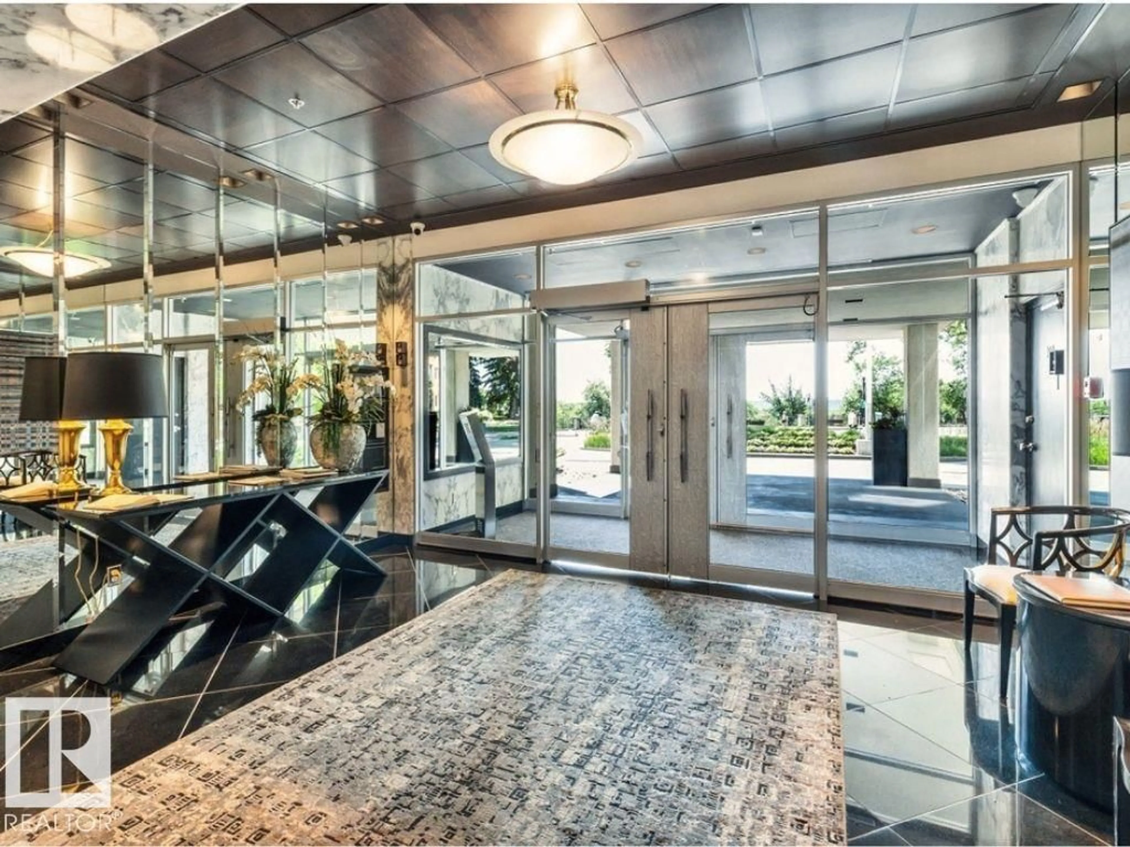Indoor foyer for #601 - 11826 100 AV, Edmonton Alberta T5K0K3