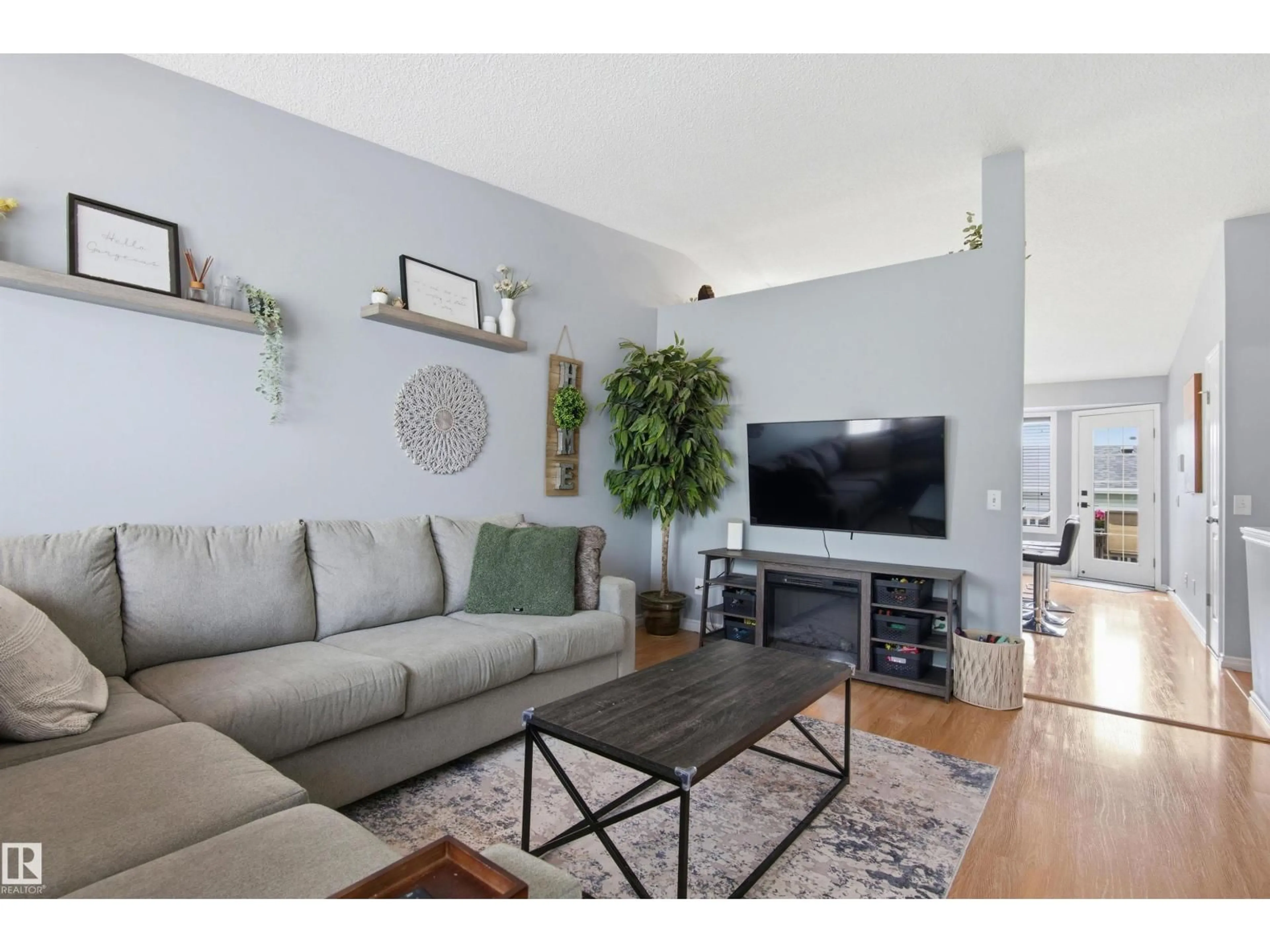 Living room with furniture, unknown for 257 RAINBOW CR, Sherwood Park Alberta T8A5Y1