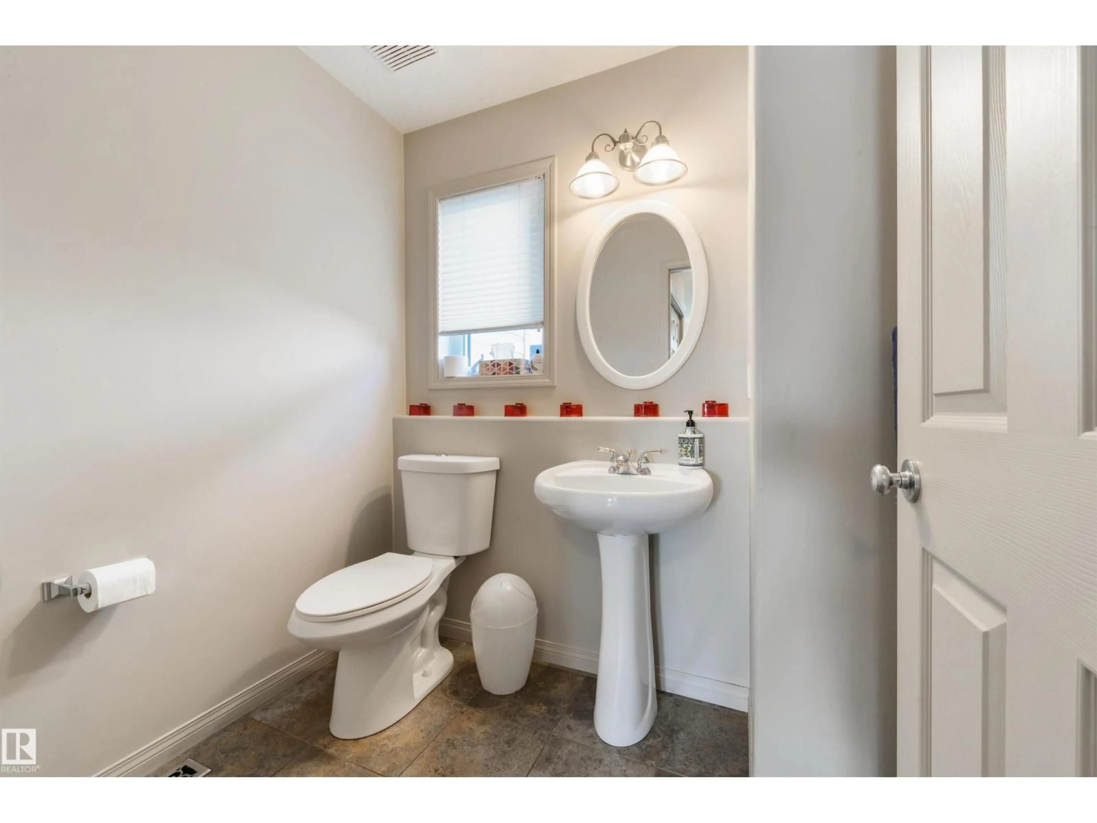 Standard bathroom, ceramic/tile floor for NW - 1211 HENWOOD PL, Edmonton Alberta T6R2X4
